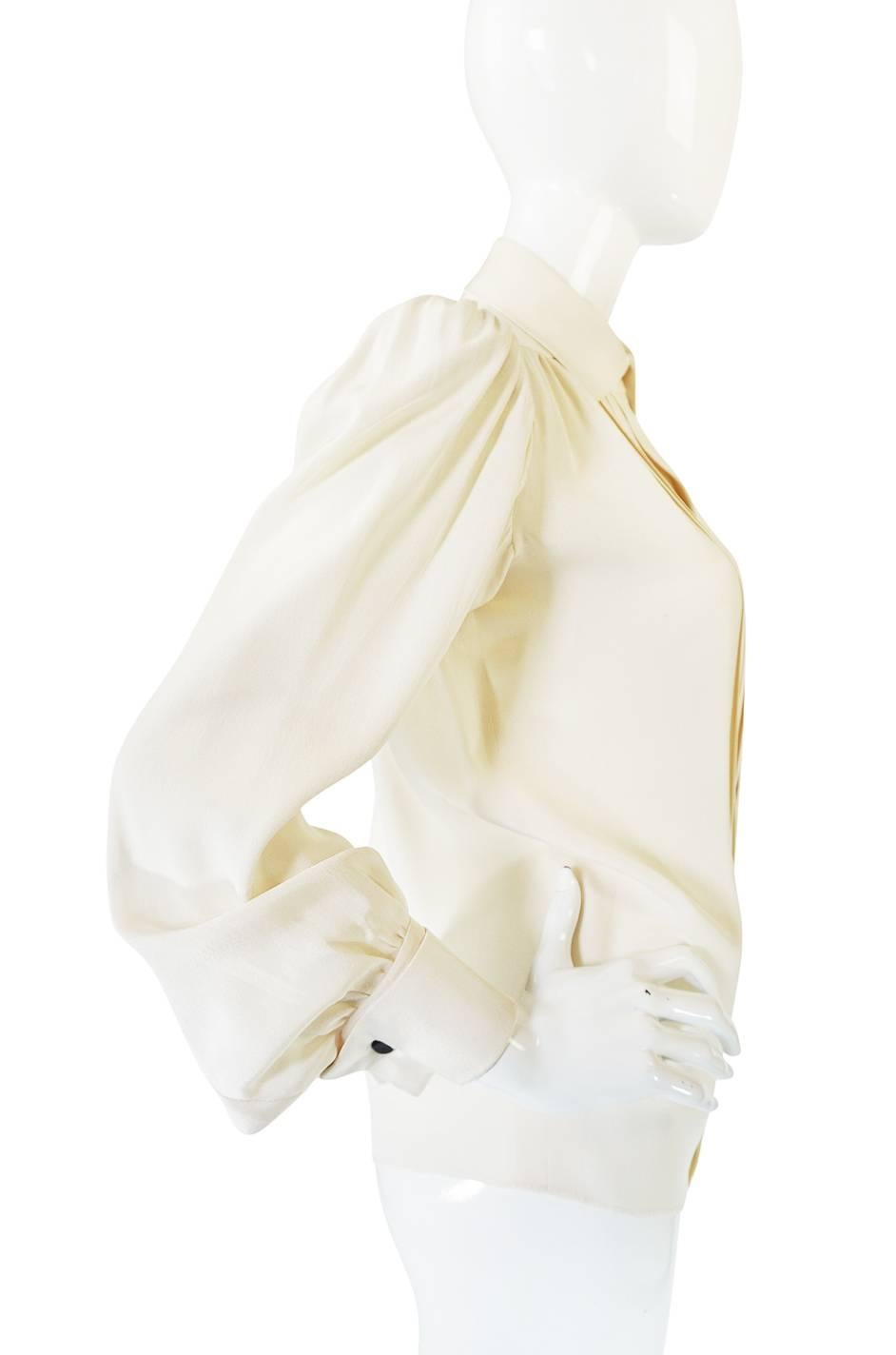 c.1979 Haute Couture Cream Silk Yves Saint Laurent Top In Excellent Condition In Rockwood, ON