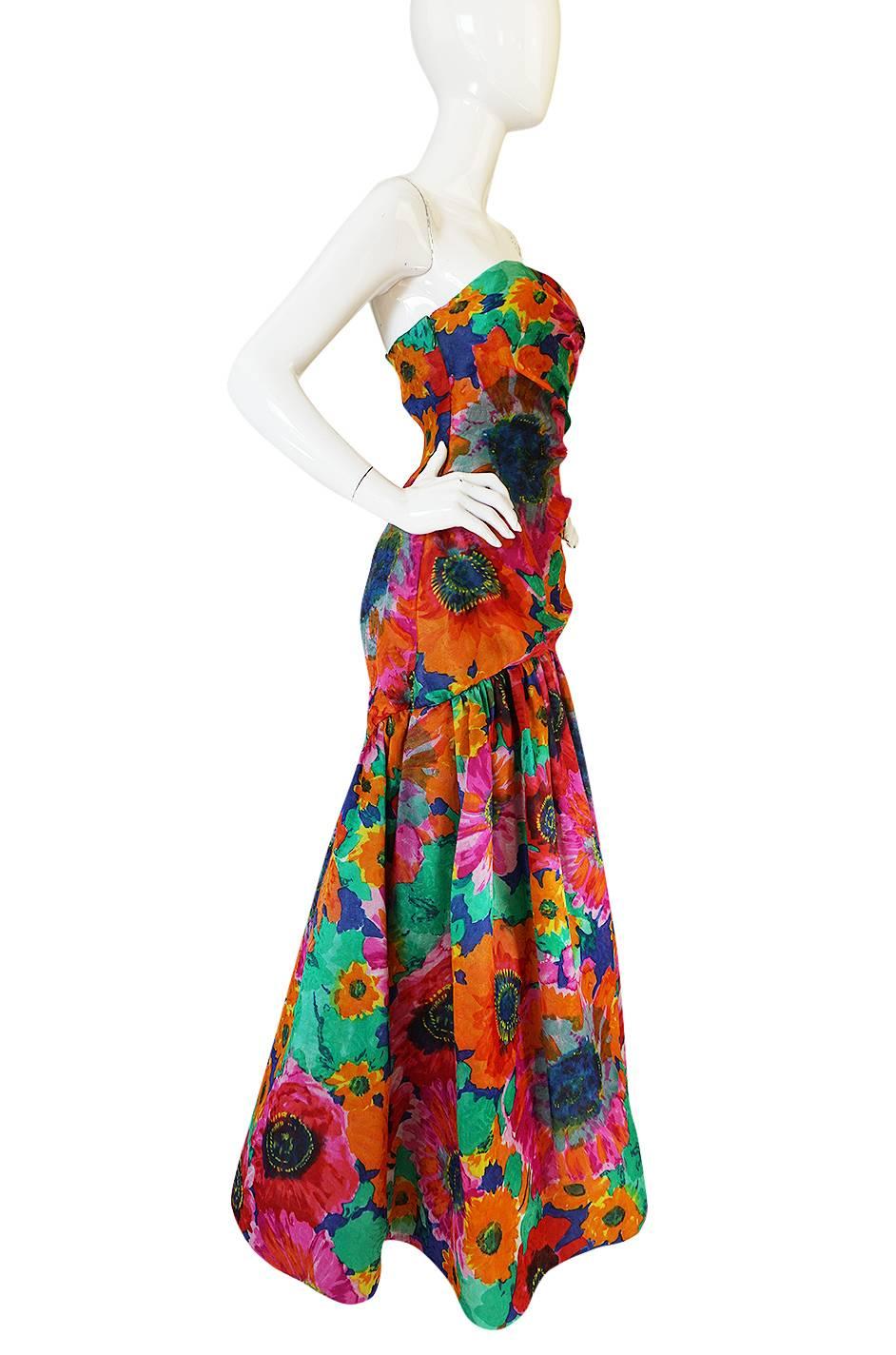 Dated 1986 Exception Scaasi Floral Silk Gazar Gown In Excellent Condition In Rockwood, ON