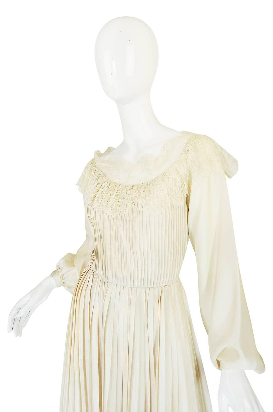 1960s Andre Laug Couture Pleated Cream Silk Dress In Good Condition In Rockwood, ON