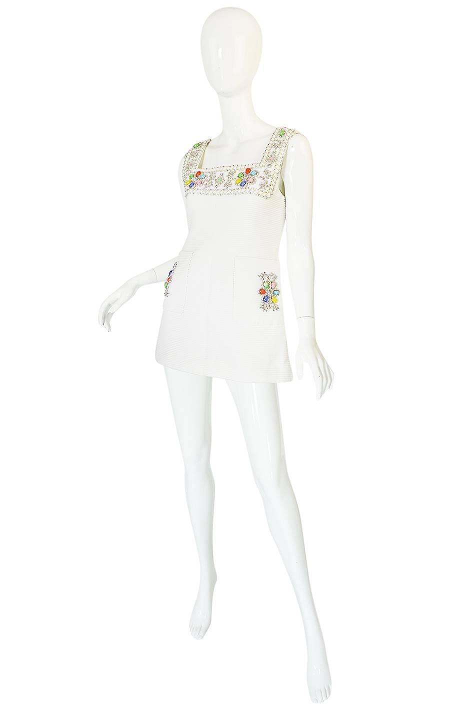 1960er Beni Salvadori Juwelenbesetztes Couture Tunika- oder Minikleid (Grau)