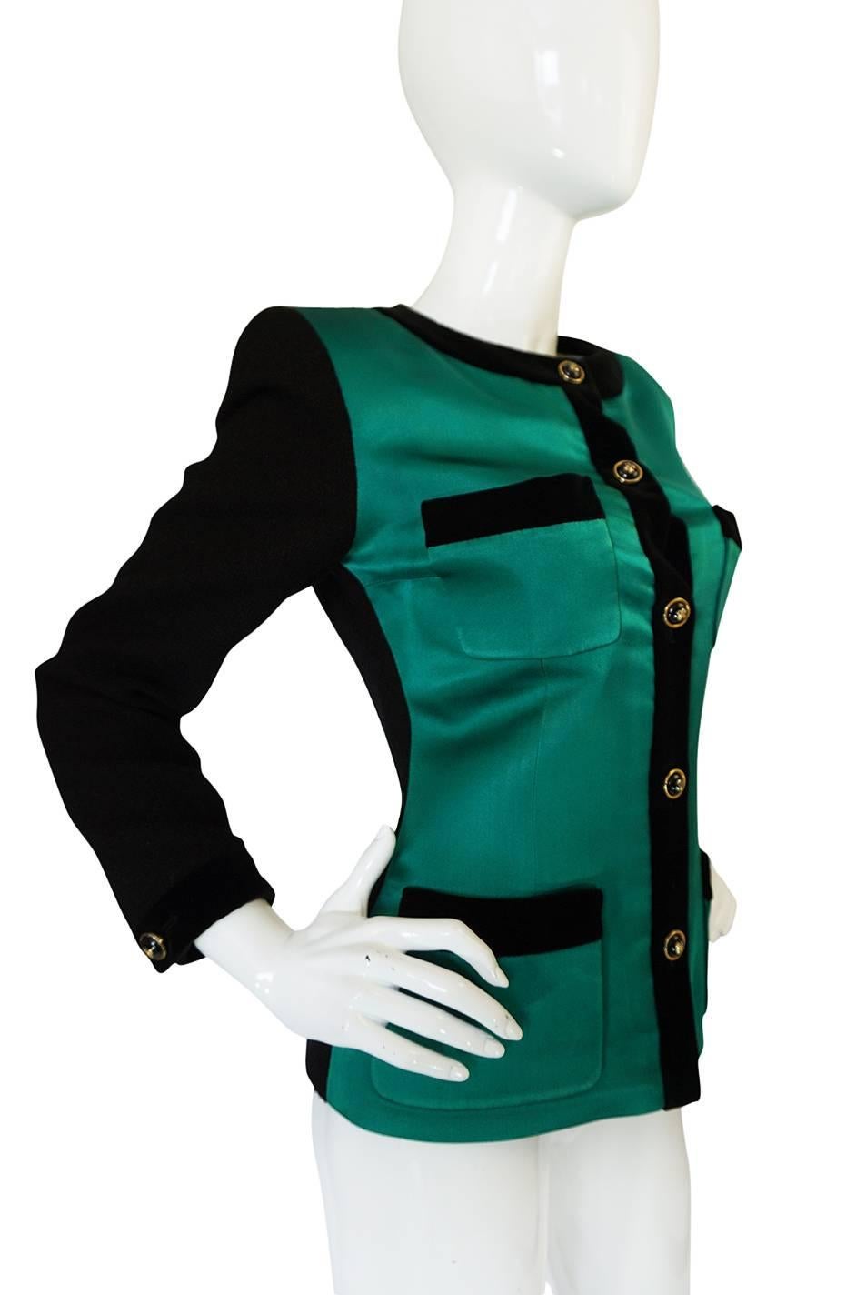 Women's 1980s Chanel Emerald Green Silk Satin Front Black Jacket