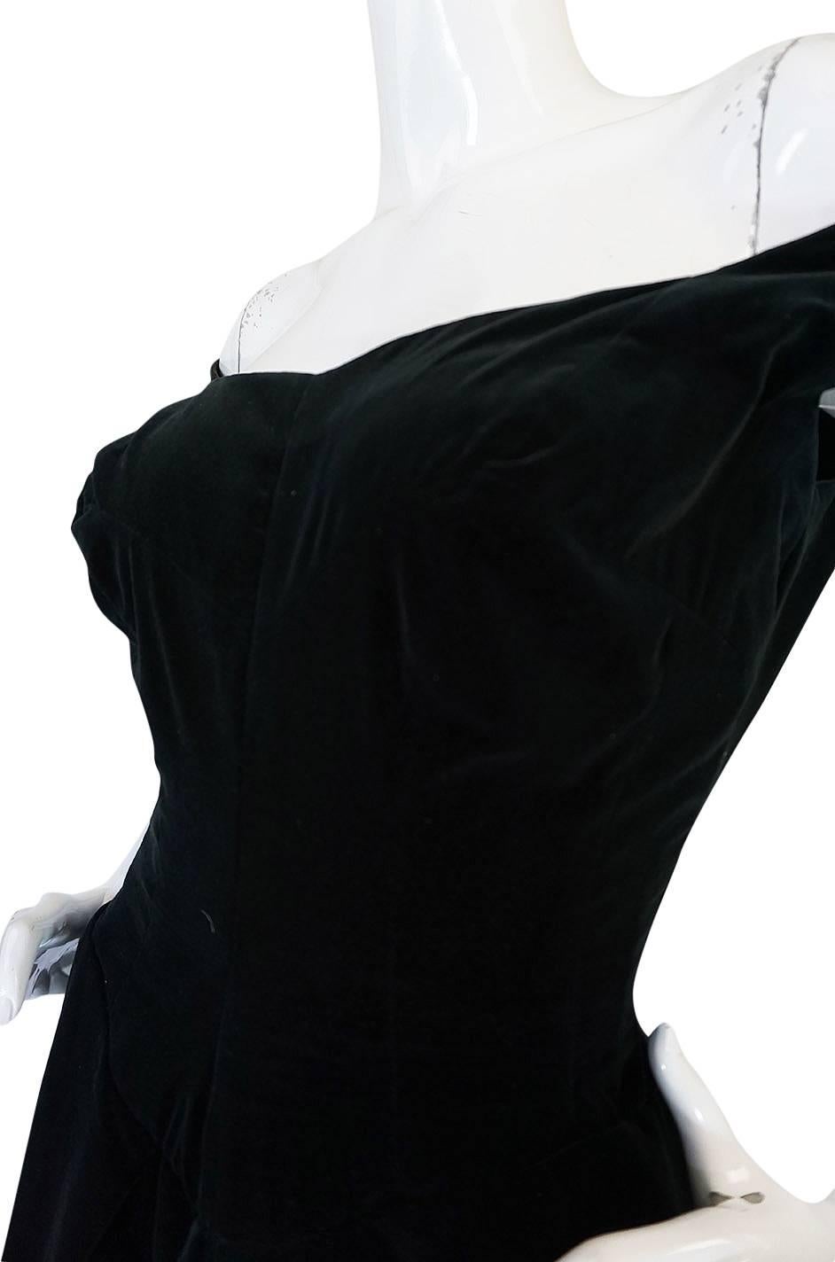 1950s Demi-Couture Level Nazareth Velvet Applique Dress 1
