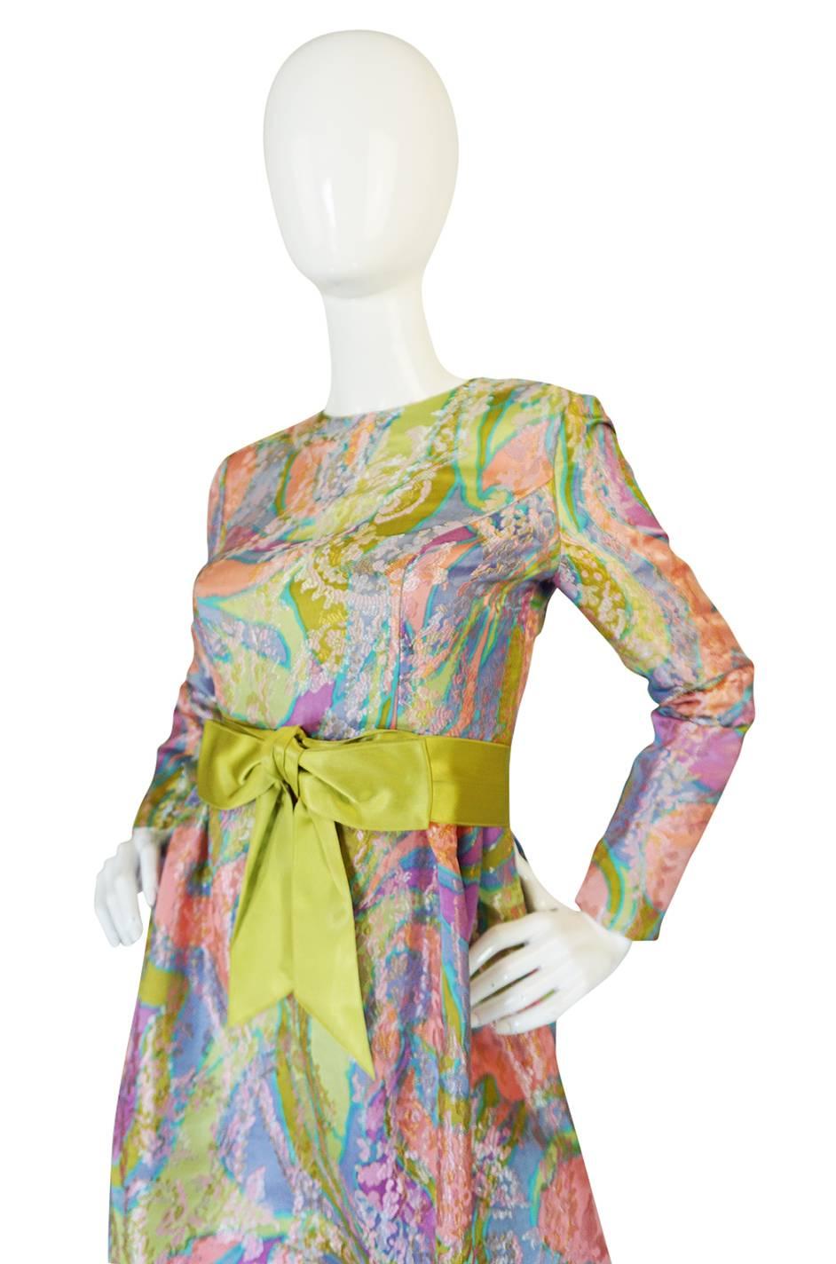 Romantic 1960s Sarmi Pink Pastel Silk Brocade Hostess Dress In Excellent Condition In Rockwood, ON