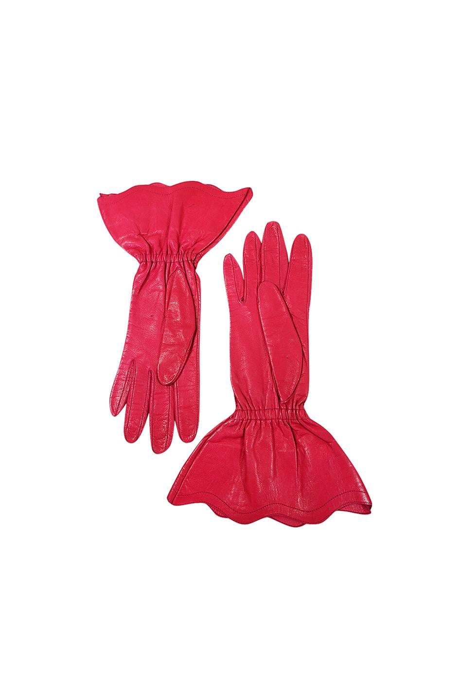 Vintage Yves Saint Laurent Pink Leather Gauntlet Gloves 7 In Excellent Condition In Rockwood, ON