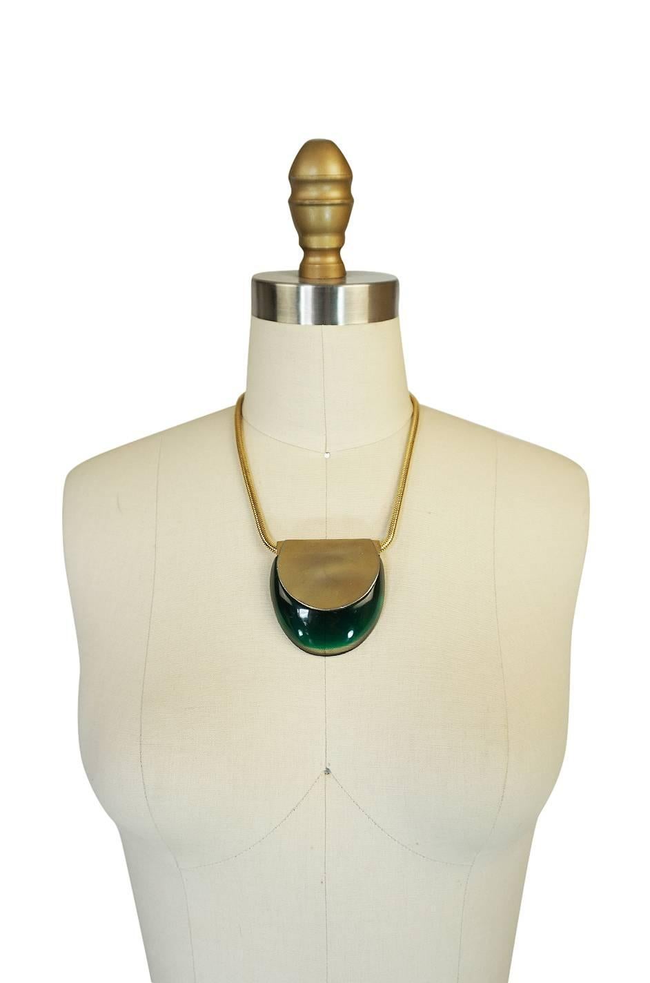 1970s Graduated Green Lanvin Resin and Gold Necklace In Excellent Condition In Rockwood, ON