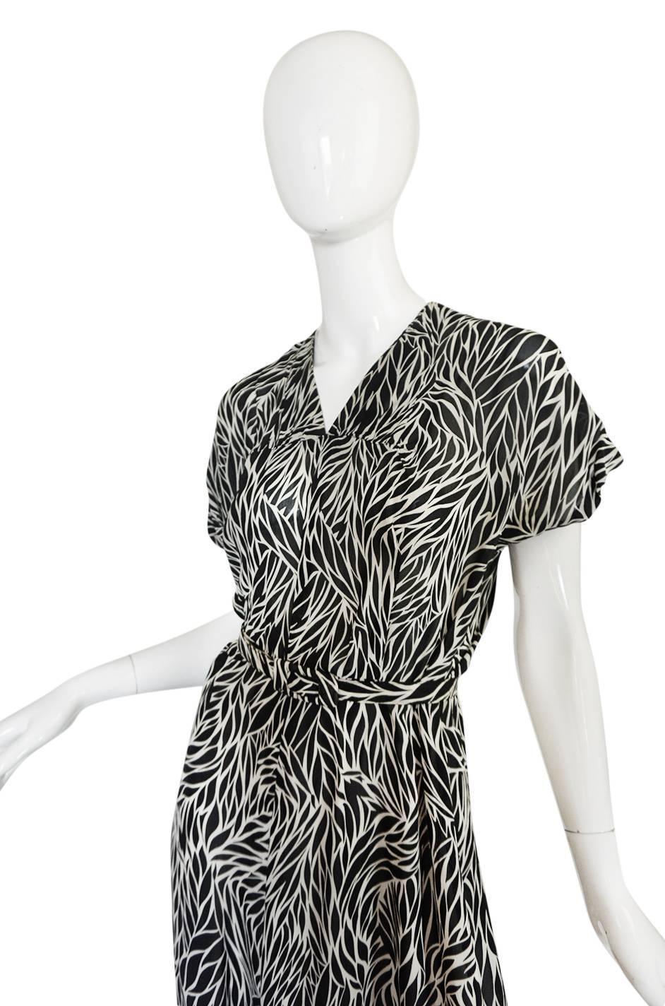 1940s Black & White Graphic Print Silk Chiffon Dress 2