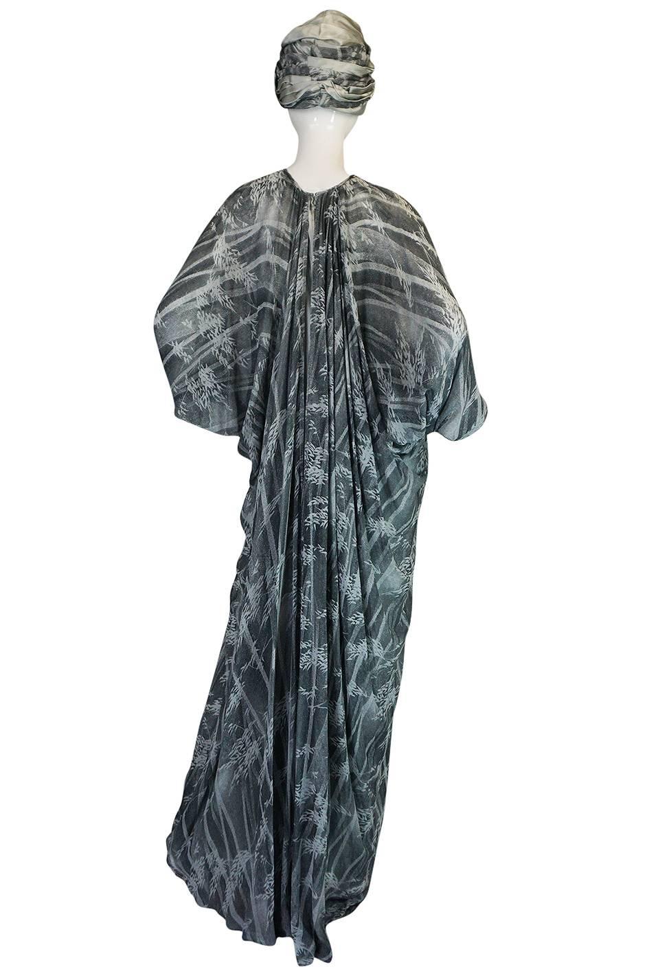 Caftans are always an amazing vintage staple but to find one by the Yuki brand is a treat. It is one of the more rare labels to find and I love his work. One of his trademarks was minimal seaming and this caftan shows that with just one central seam