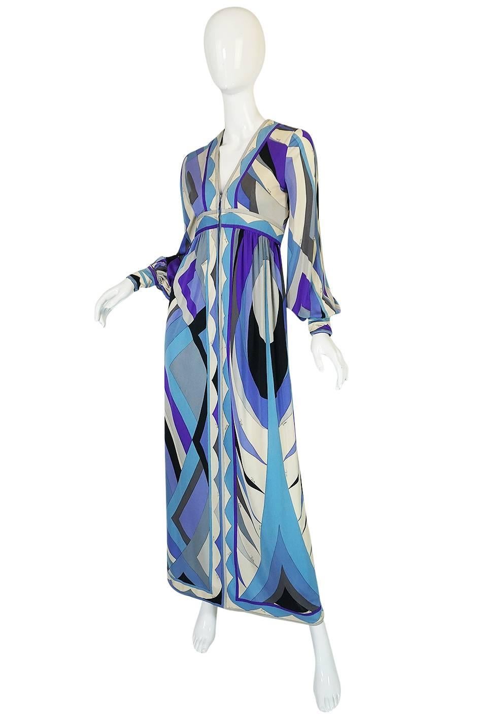 Gorgeous 1970s Purple & Blue Silk Jersey Pucci Caftan Dress In Excellent Condition In Rockwood, ON