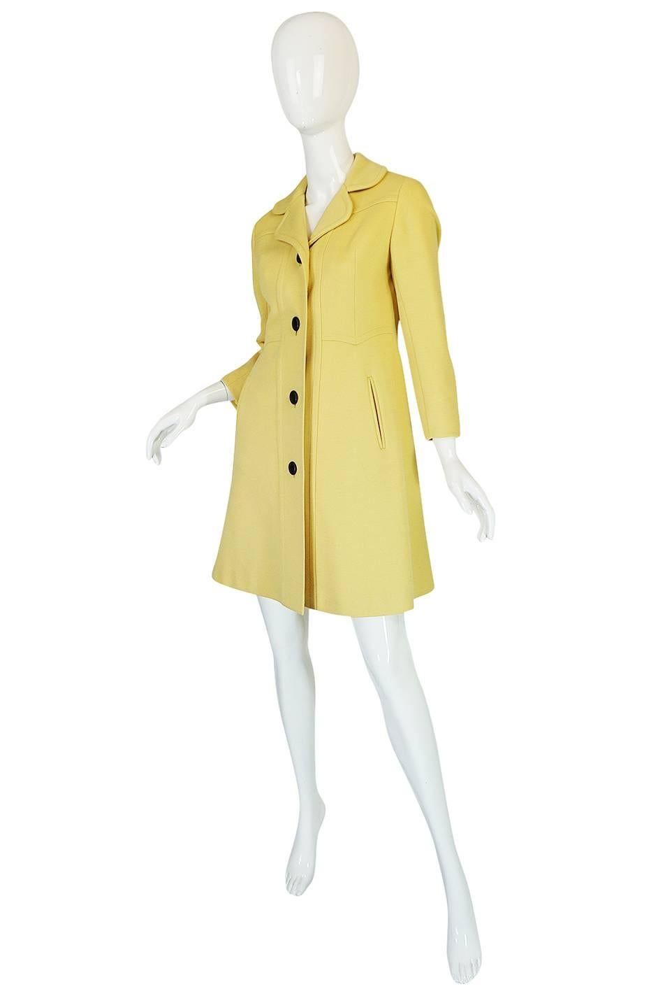 Chic 1970s Pierre Cardin RTW Sleek Little Yellow Coat In Excellent Condition In Rockwood, ON