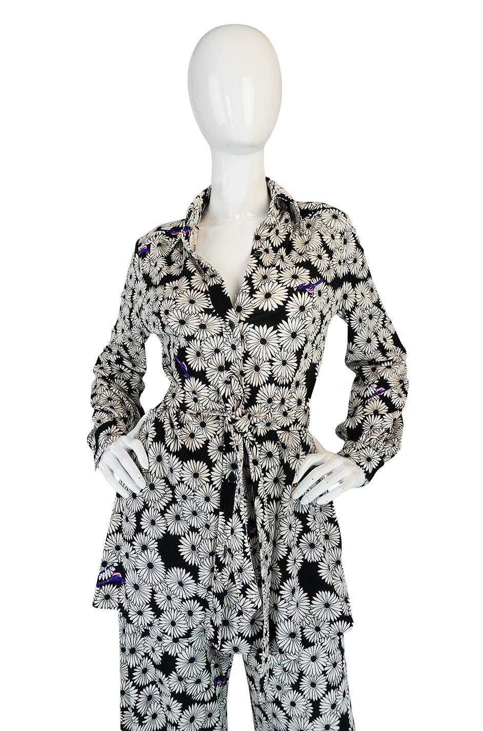 Graphic 1970s Hanae Mori Floral Print Jersey Pant & Top Set In Excellent Condition In Rockwood, ON