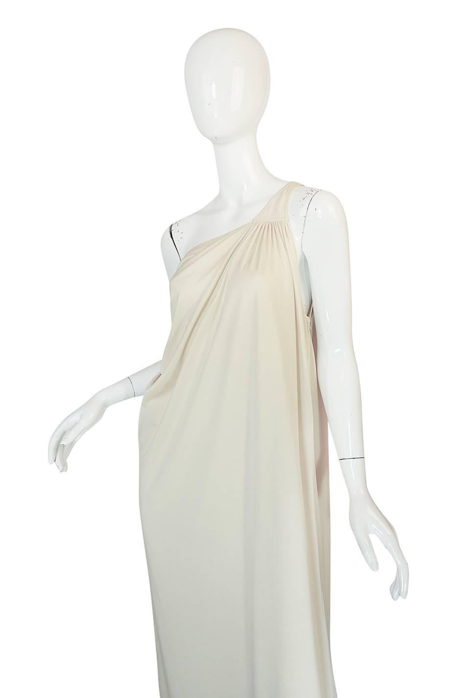 1970s Yuki One Shoulder Draped Cream Jersey Dress In Excellent Condition In Rockwood, ON