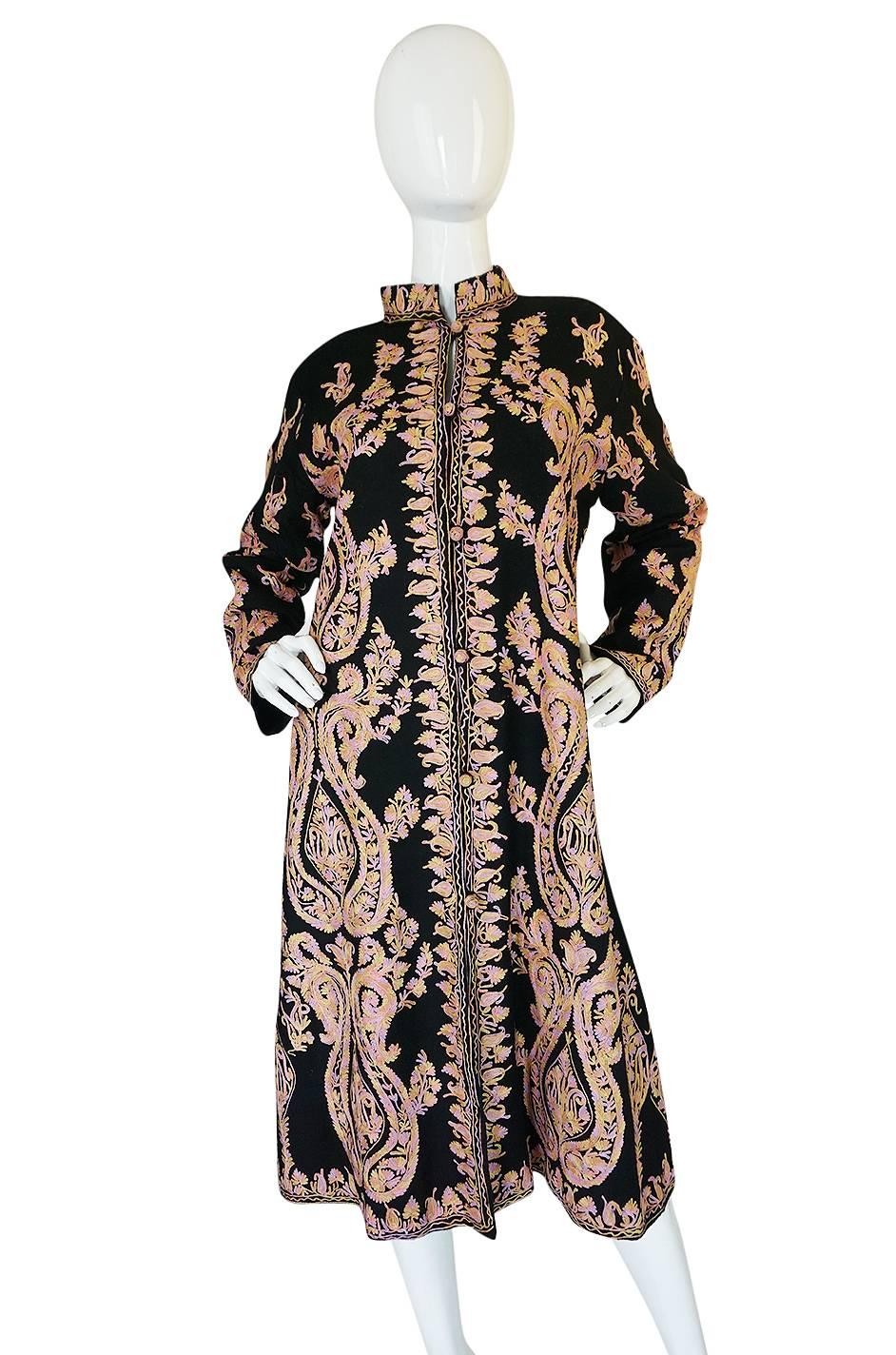 Women's 1960s Pastel Crewel Embroidered Detailing Black Jacket