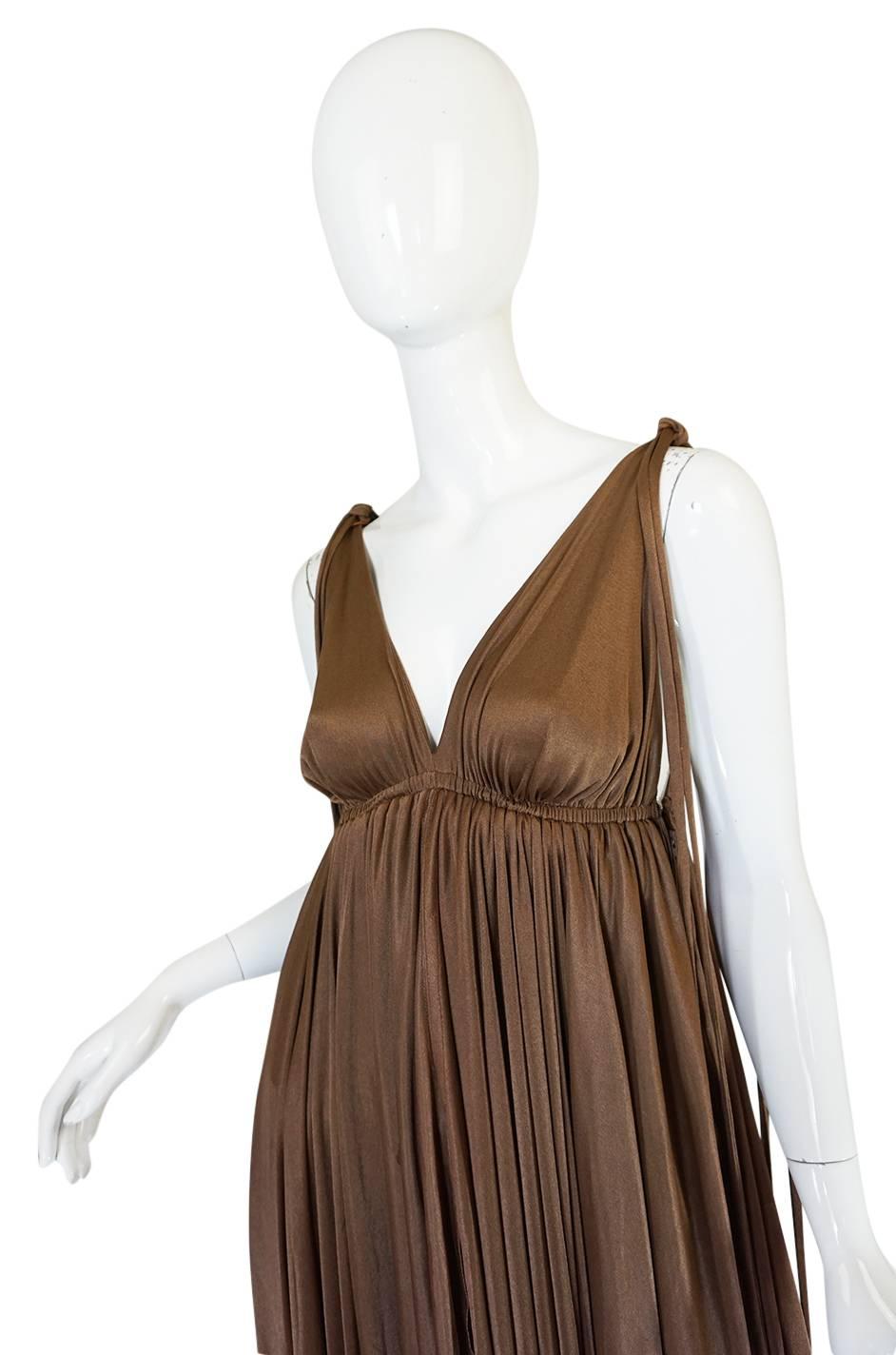 Superb 1970s Grecian Goddess Frank Usher Jersey Dress In Excellent Condition In Rockwood, ON