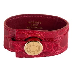 Tres Chic Hermes Red Crocodile 'Clous de Selle' Cuff with Gold Fastening