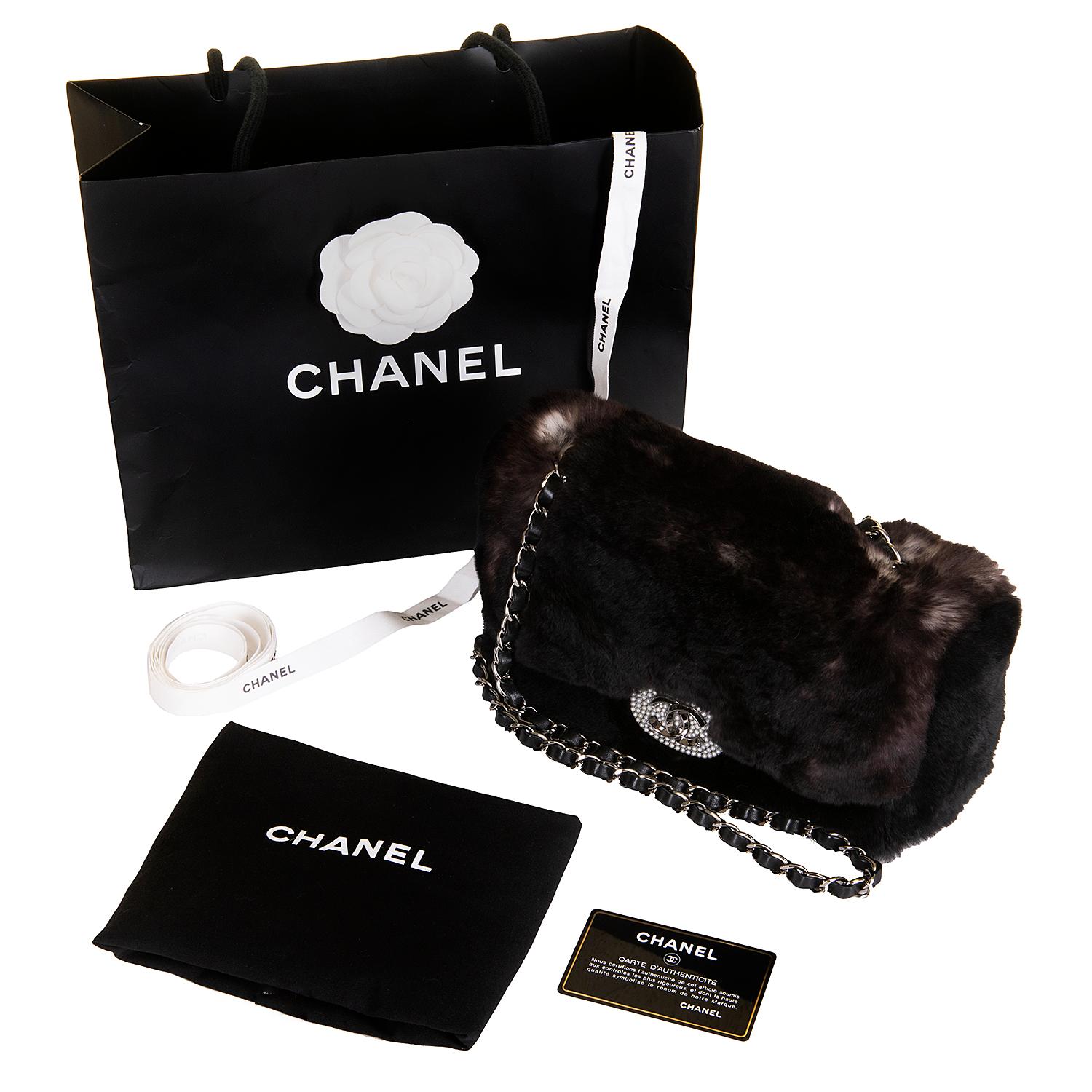 Stunning Chanel Runway 26cm 'Orylag' Fur Bag with Freshwater Pearl Clasp 3