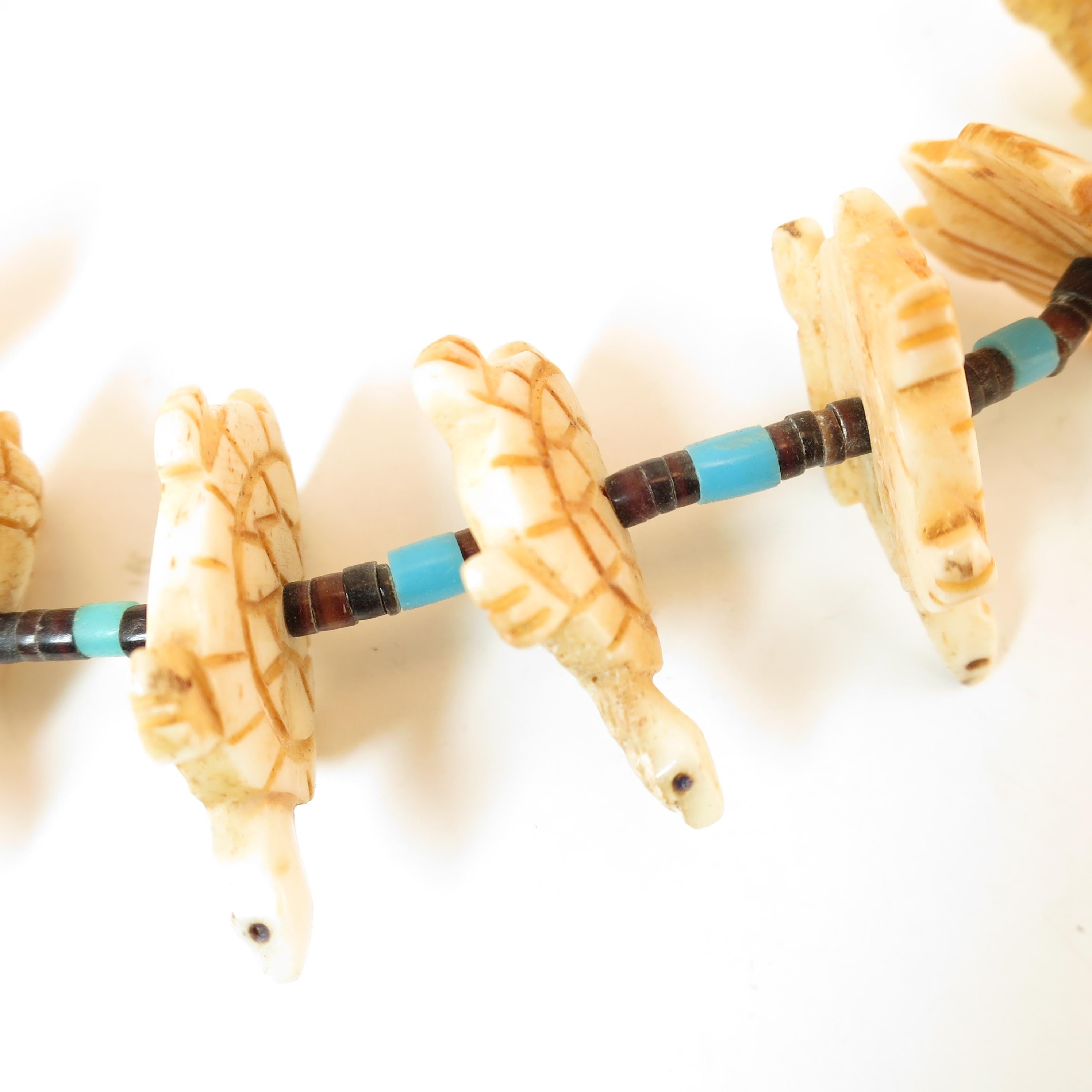 Native American Zuni Hand-Carved Bone Turtle Fetish Necklace 1970s For Sale 9