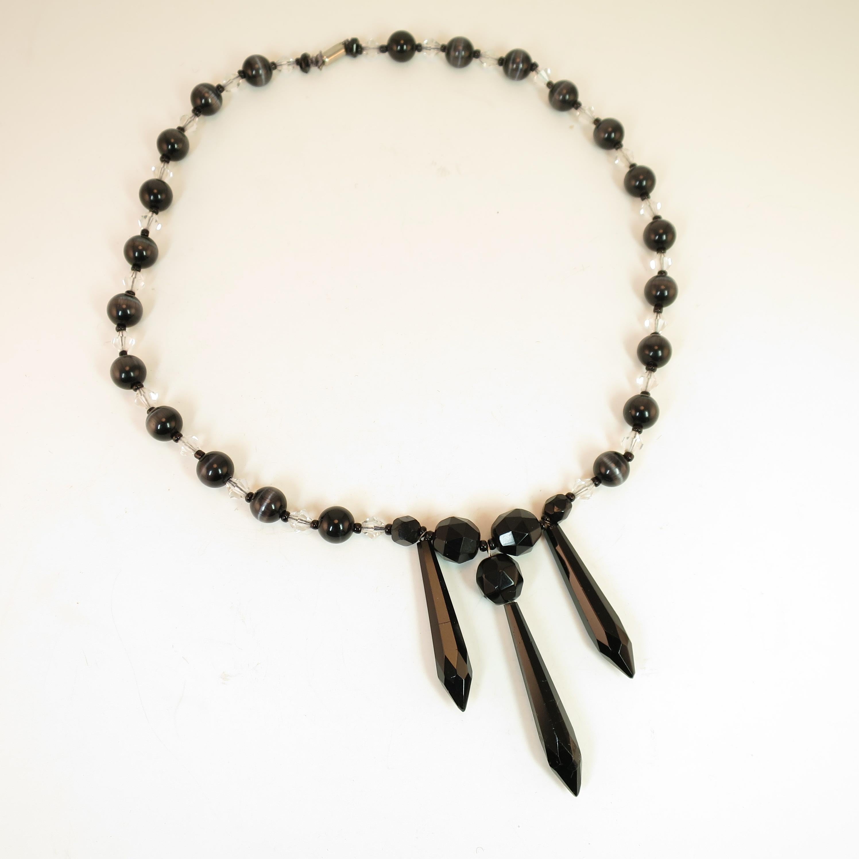 Women's Victorian Mourning Necklace & Earrings of French Jet & Banded Agate, 1890s