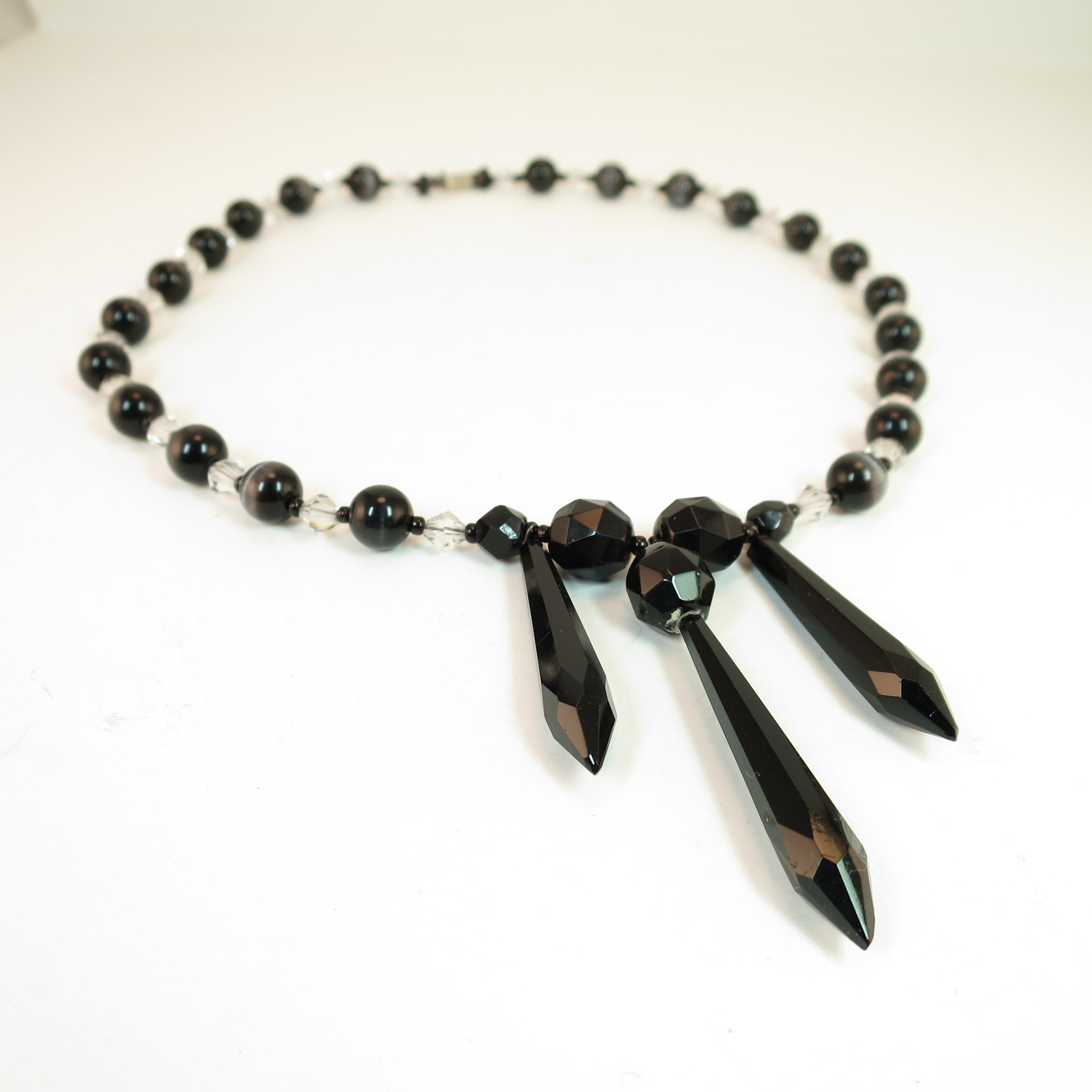 Victorian Mourning Necklace & Earrings of French Jet & Banded Agate, 1890s 1