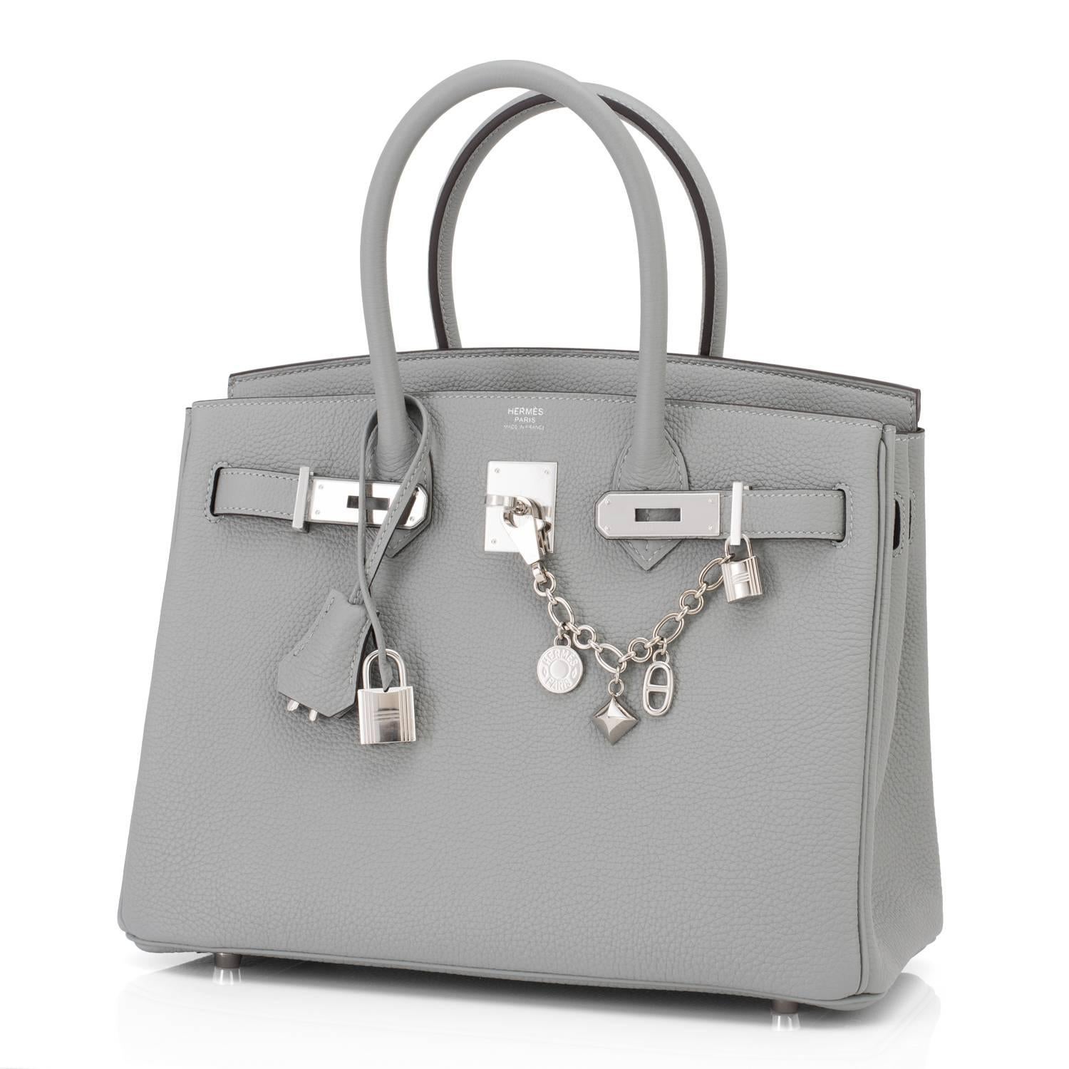 Hermes Gris Mouette New Grey 30cm Togo Birkin Bag Palladium So Chic
Brand New in Bpx.  Store fresh. Pristine condition (with plastic on hardware). 
Perfect gift! Comes with keys, lock, clochette, a sleeper for the bag, rain protector, and orange