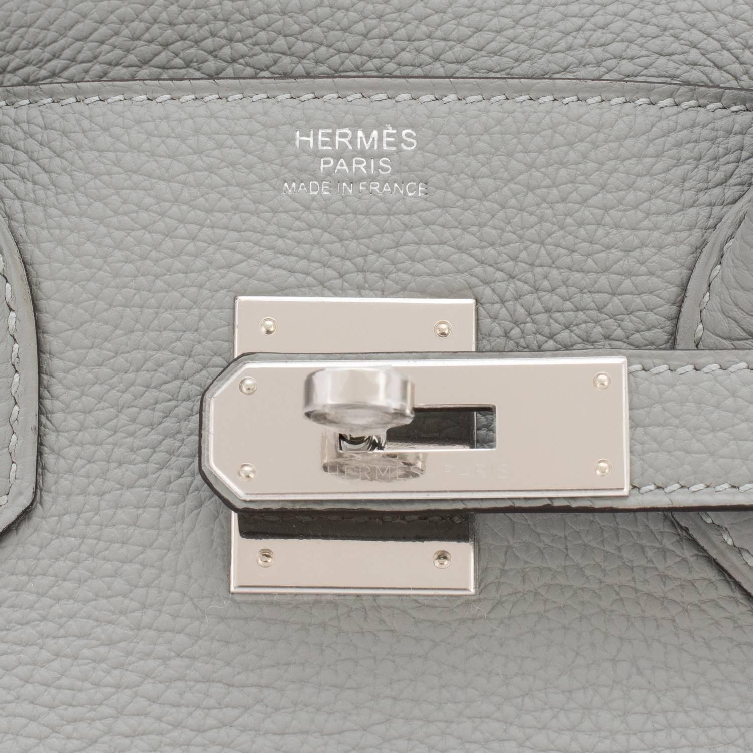 Hermes Gris Mouette New Grey 30cm Togo Birkin Bag Palladium Chic In New Condition In New York, NY