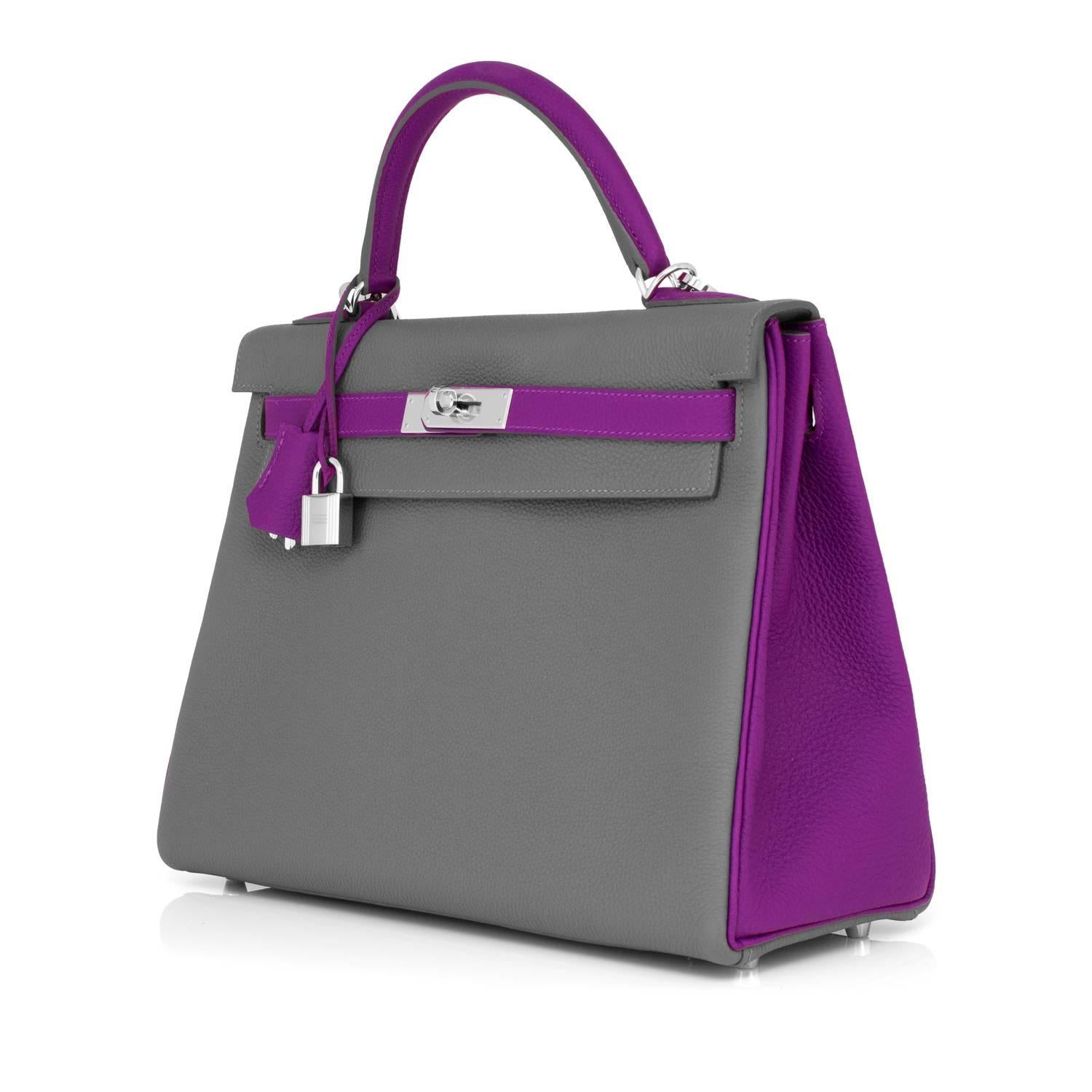 Hermes HSS Taupe and Anemone 32cm Togo Kelly Horseshoe Stamp Shoulder Bag VIP In New Condition In New York, NY