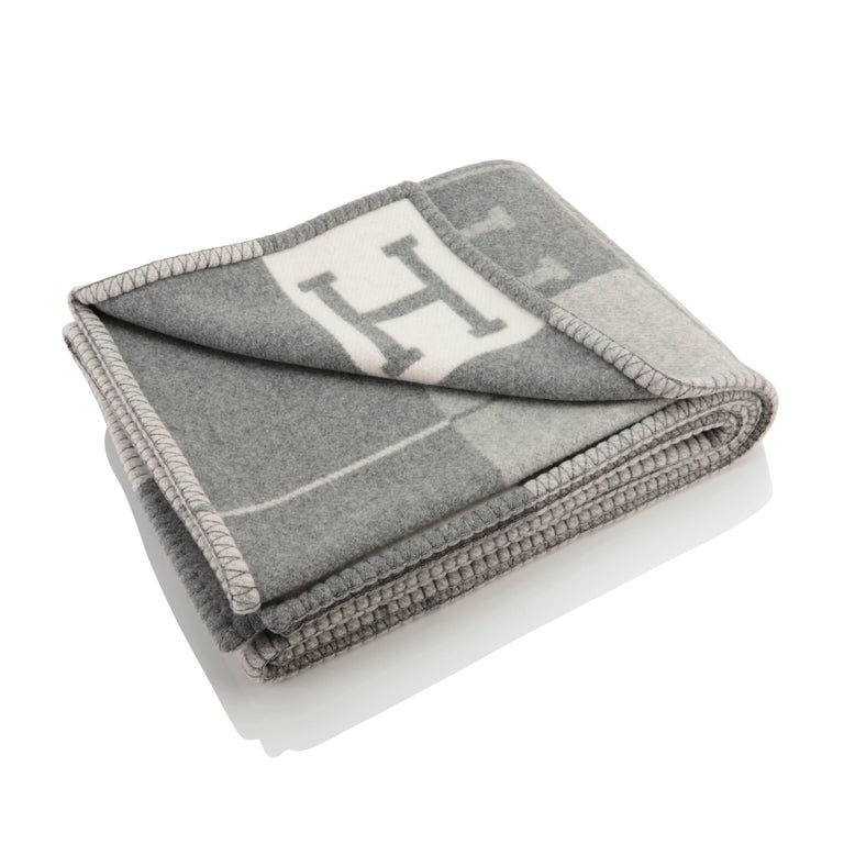 Hermes Avalon Merino Wool Cashmere Throw Blanket Ecru Light Gray at