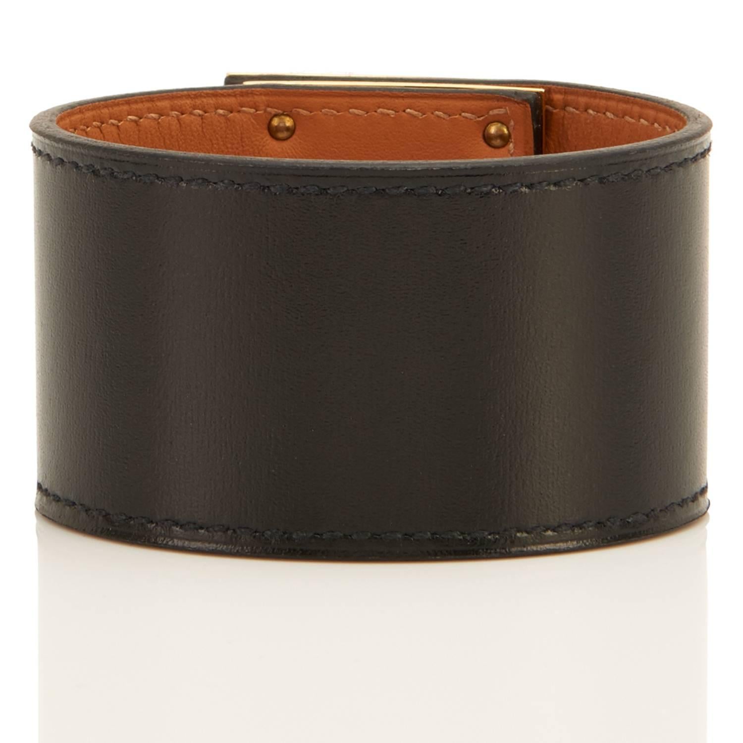Hermes Black Box Leather Kelly Dog Cuff Bracelet with Gold Hardware Chic In New Condition In New York, NY