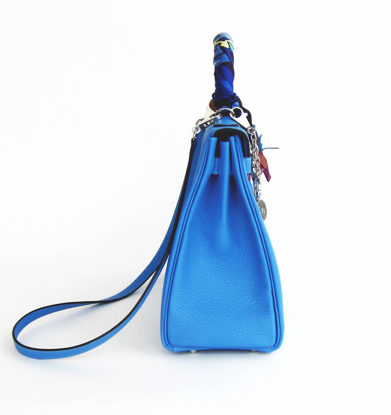 Hermes Blue Paradise 32cm Kelly Palladium Hardware Chic In New Condition In New York, NY