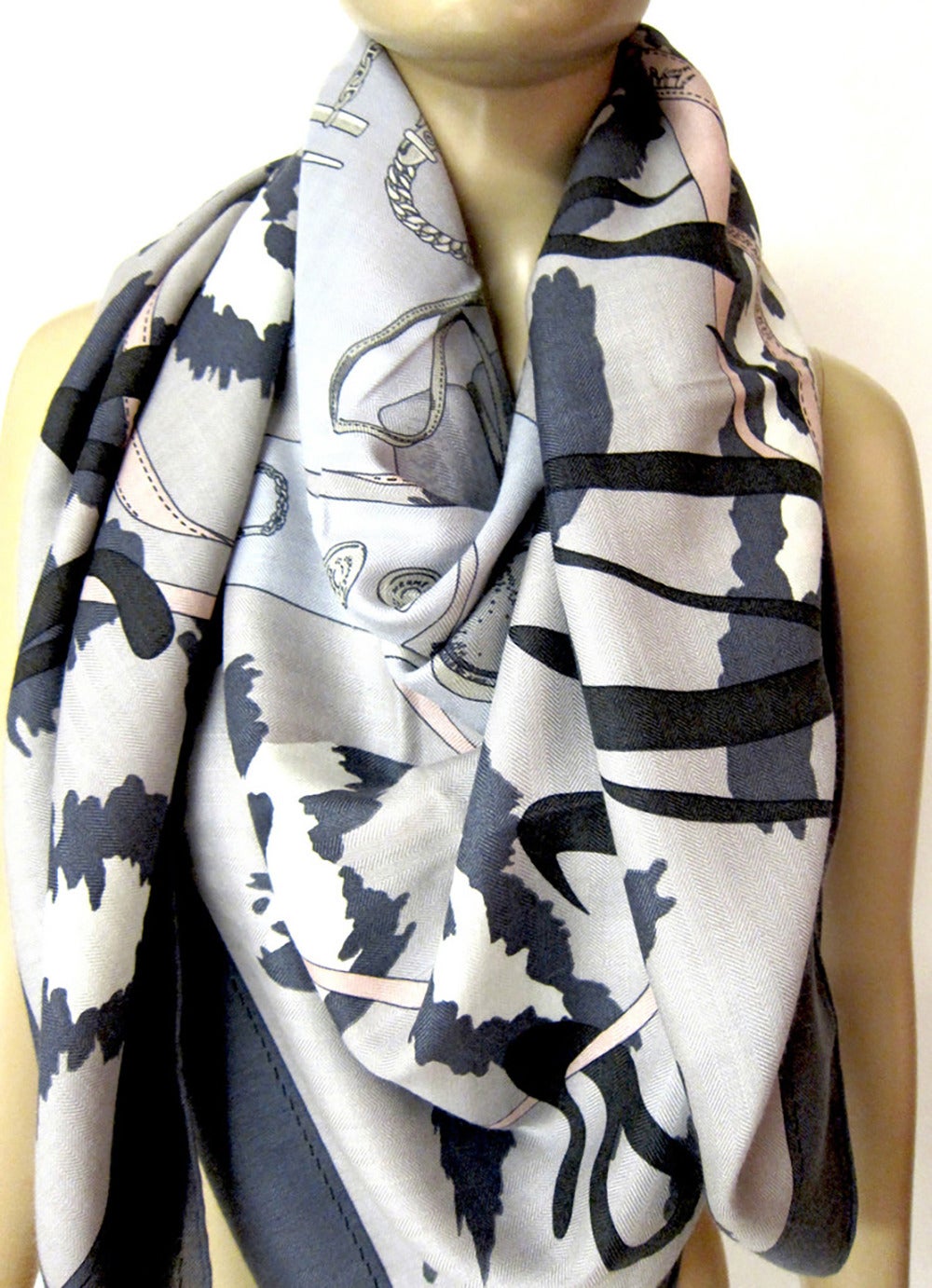 Hermes Monsieur et Madame Cashmere Silk Shawl GM 140cm Grey Pink