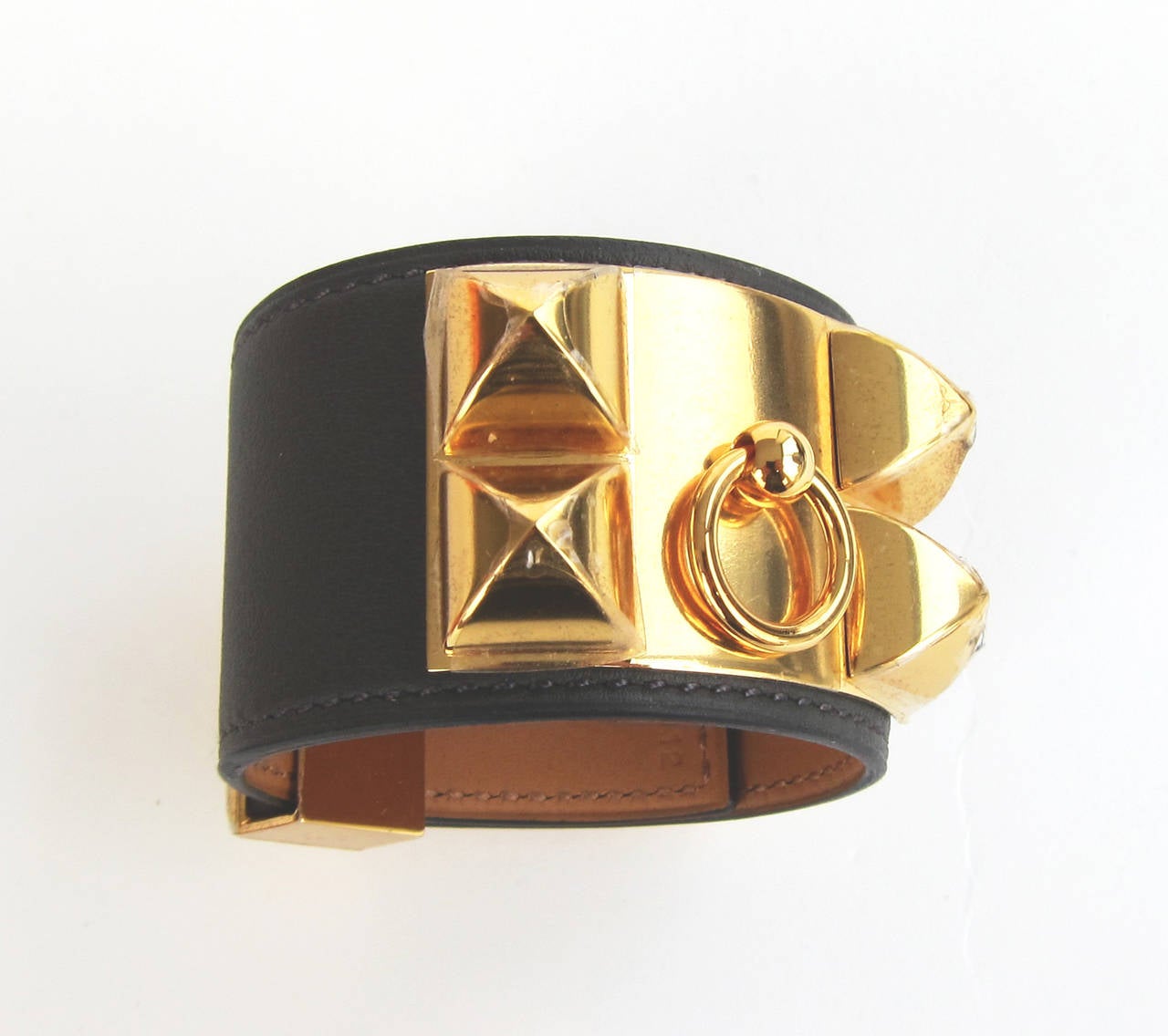 Hermes Graphite Swift Leather Collier de Chien CDC Bracelet Gold Fabulous

Brand new in box. 
Coming full set with Hermes box and ribbon. 
Adjustable ladies' size S.
Don't miss this gorgeous and rare Graphite CDC with Gold Hardware!
Extremely