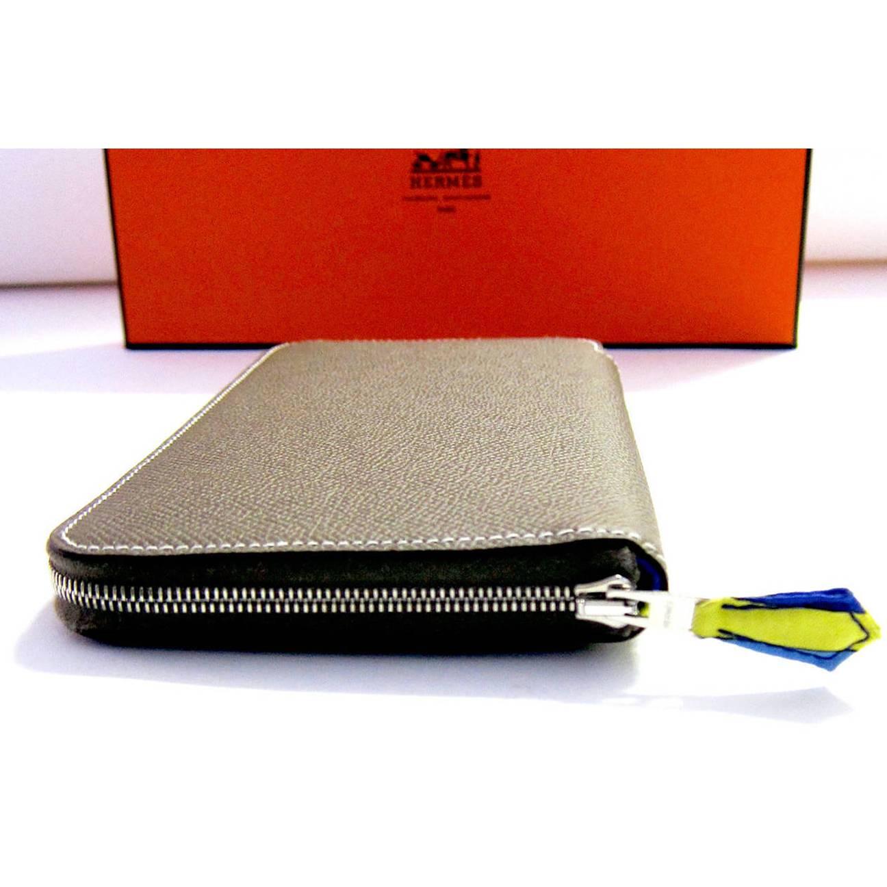 Hermes Etoupe Epsom Blue Electric Sangles Silk-In Azap Long Wallet Perfect Gift! In New Condition In New York, NY