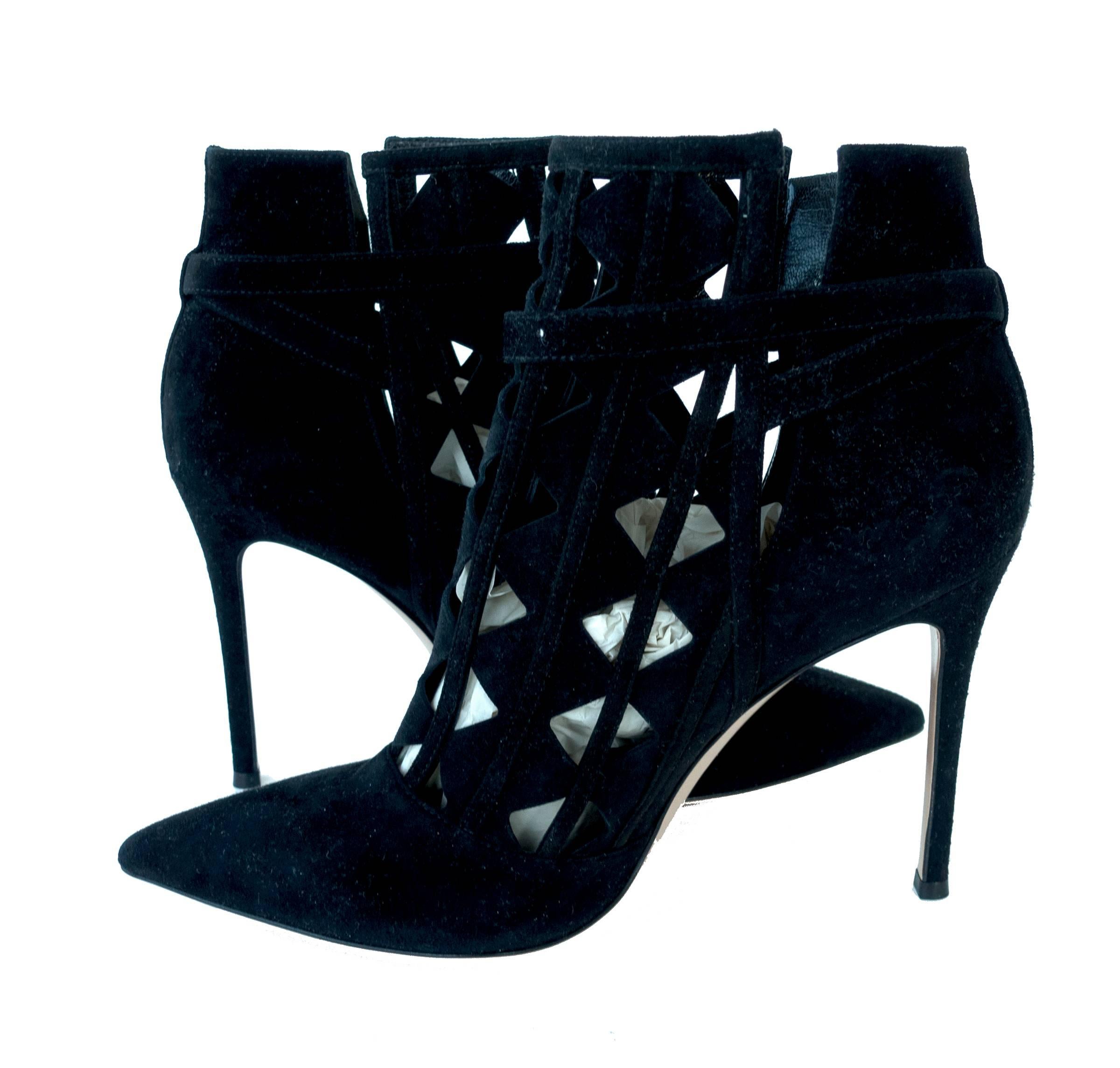 Gianvito Rossi Cutout Black Suede High Ankle Bootie Chic size 40.5 1