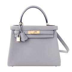 Gris Mouette 28cm Togo Kelly Tasche mit Goldbeschlägen, neugrau