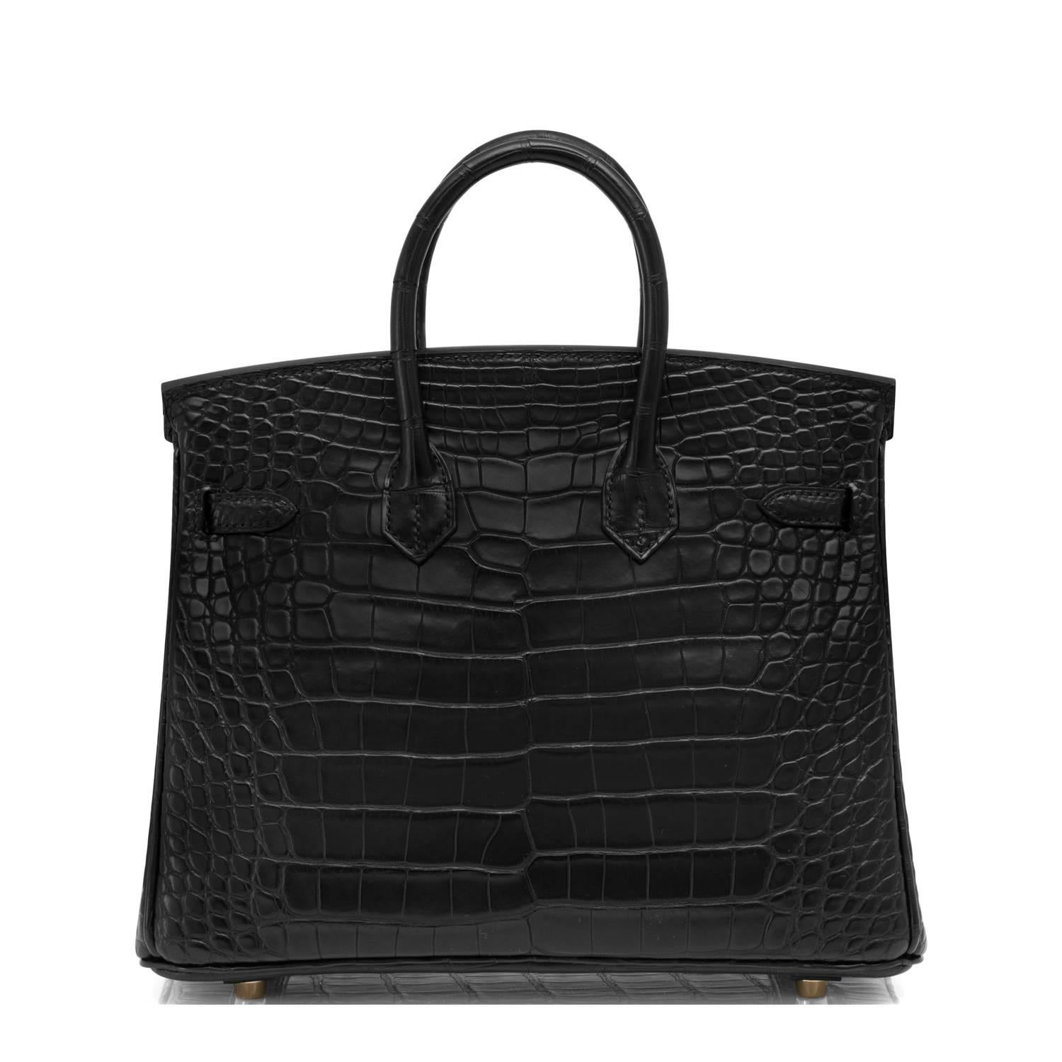 Women's or Men's Fashionista Hermes Black Matte Alligator 25cm Baby Birkin Bag Gold Hardware