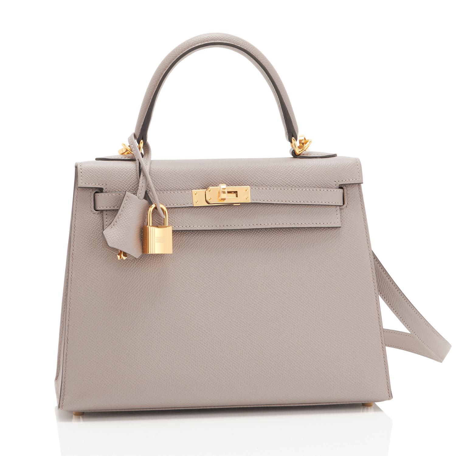Hermes Kelly 25cm Gris Asphalte Epsom Sellier Gold Hardware C Stamp Fashionista
Brand New in Box. Store Fresh. Pristine Condition (with plastic on hardware).
Just purchased from Hermes store; bag bears new 2018 interior C Stamp
Perfect gift! Comes