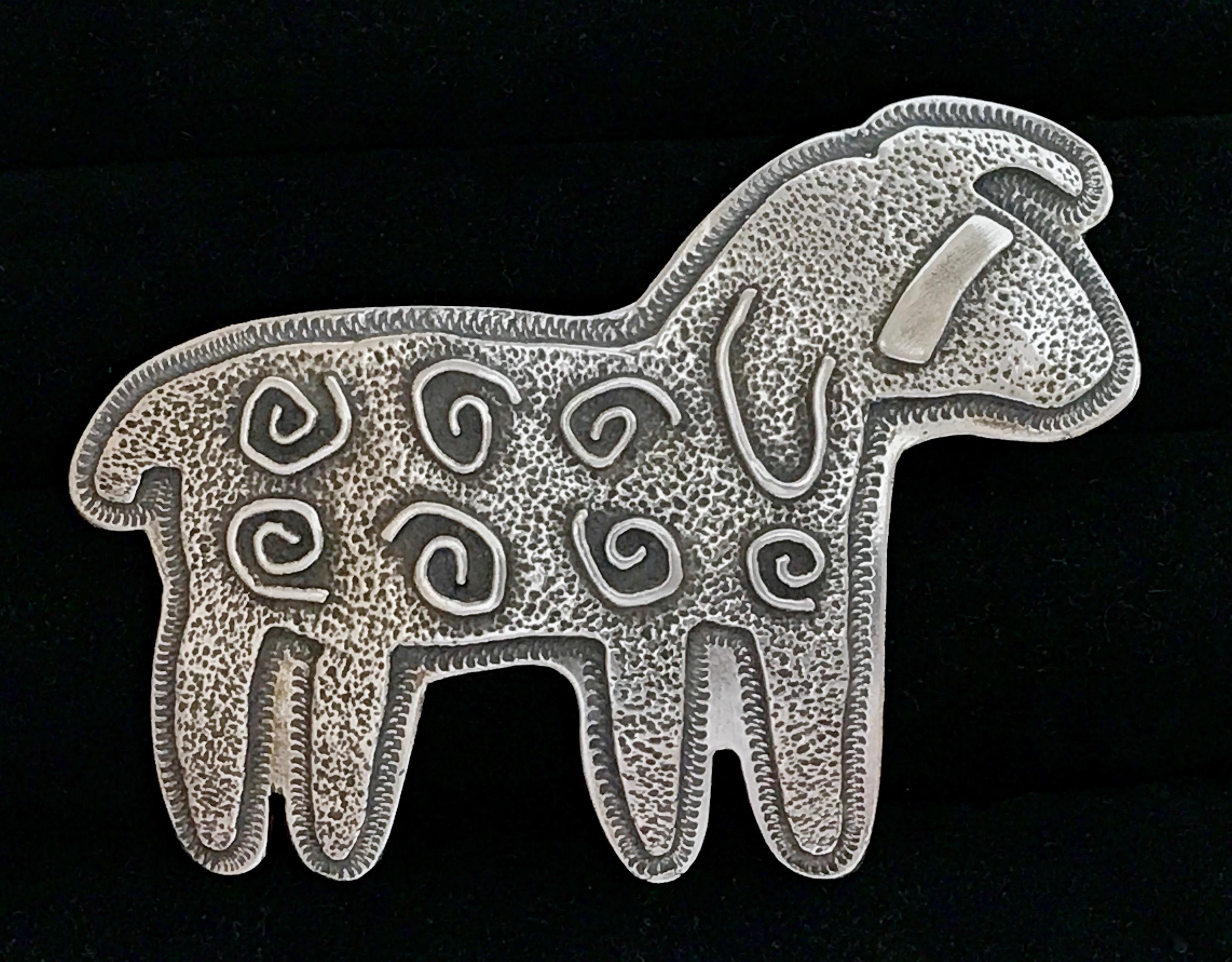 Women's or Men's Curly Sheep, Sterling silver pin pendant Melanie Yazzie Navajo, Native American For Sale