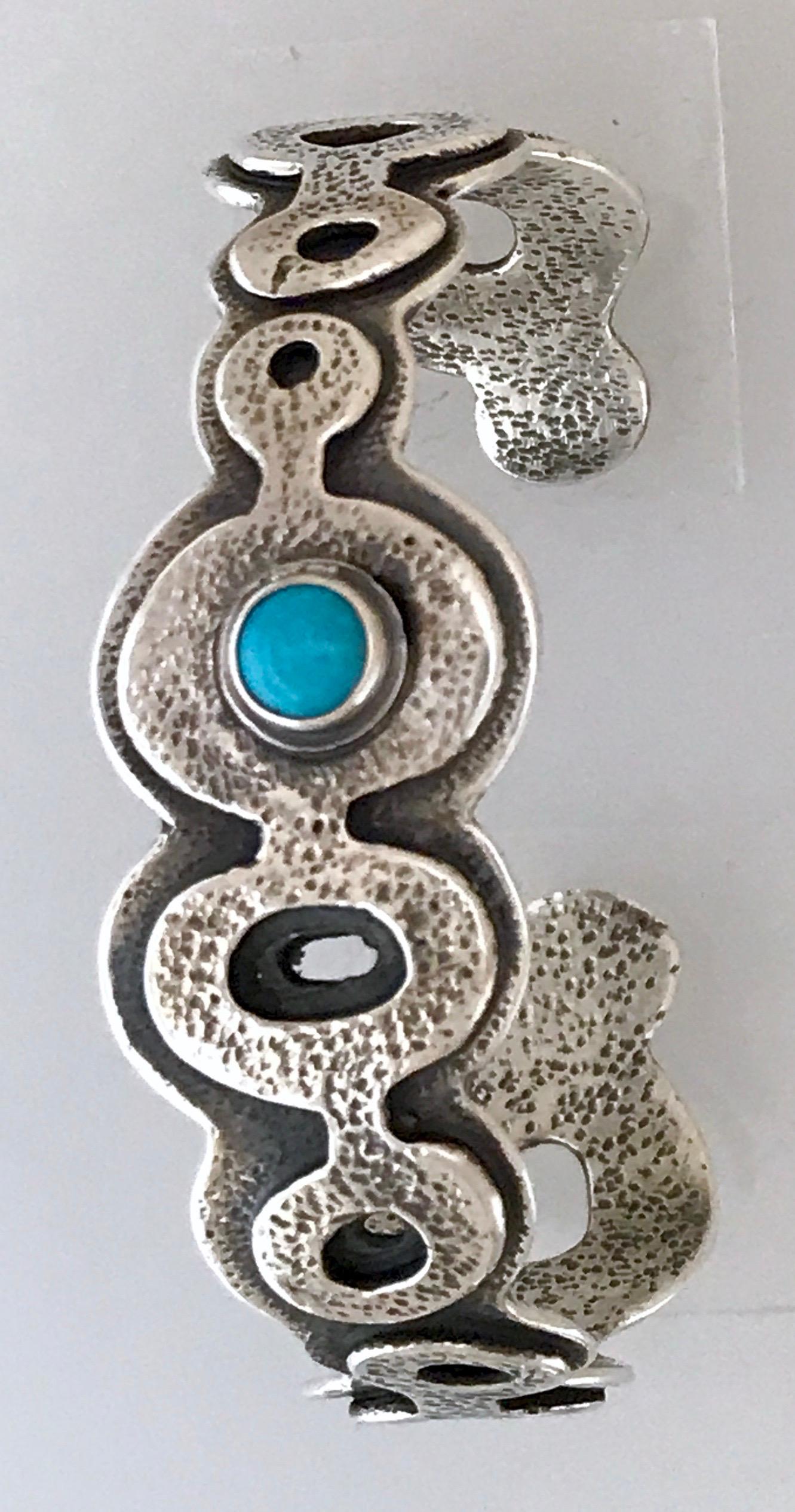 Contemporain Bracelet Spirit Pond de Melanie Yazzie, Sleeping Beauty turquoise coulée, argentée en vente