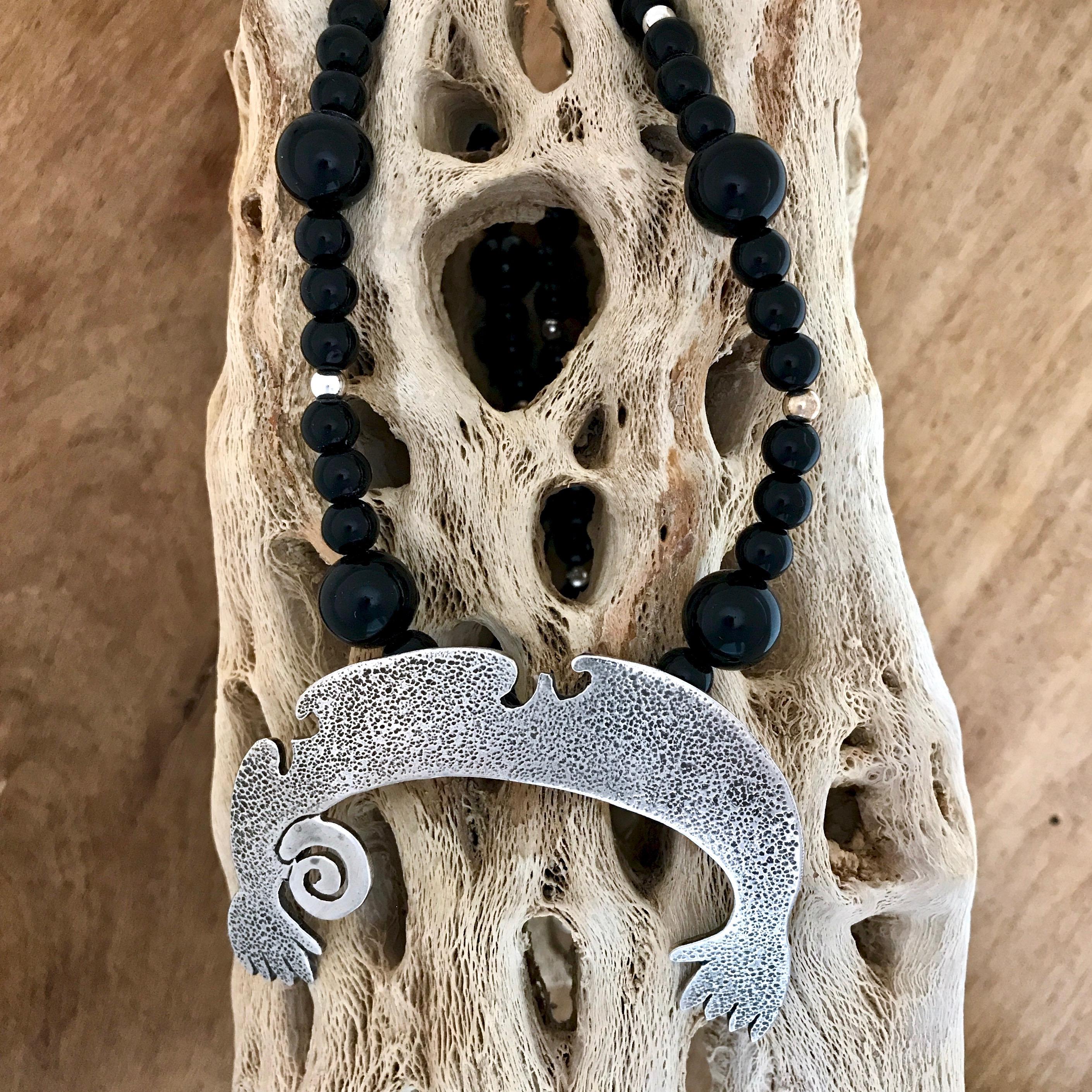 Halskette aus Naja und Onyx, Melanie Yazzie, Navajo, Indigene Kunst Nord- und Südamerikas, Zeitgenössisch für Damen oder Herren
