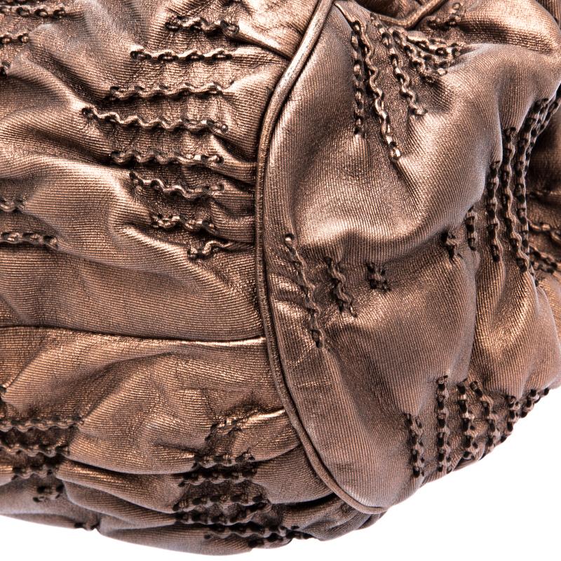 Bottega Veneta Bronze Pleated Leather Limited Edition 029/200 Hobo In Excellent Condition In Dubai, Al Qouz 2