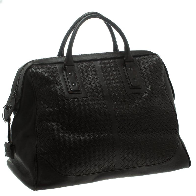Bottega Veneta Black Intrecciato Leather Weekender Bag In Good Condition In Dubai, Al Qouz 2