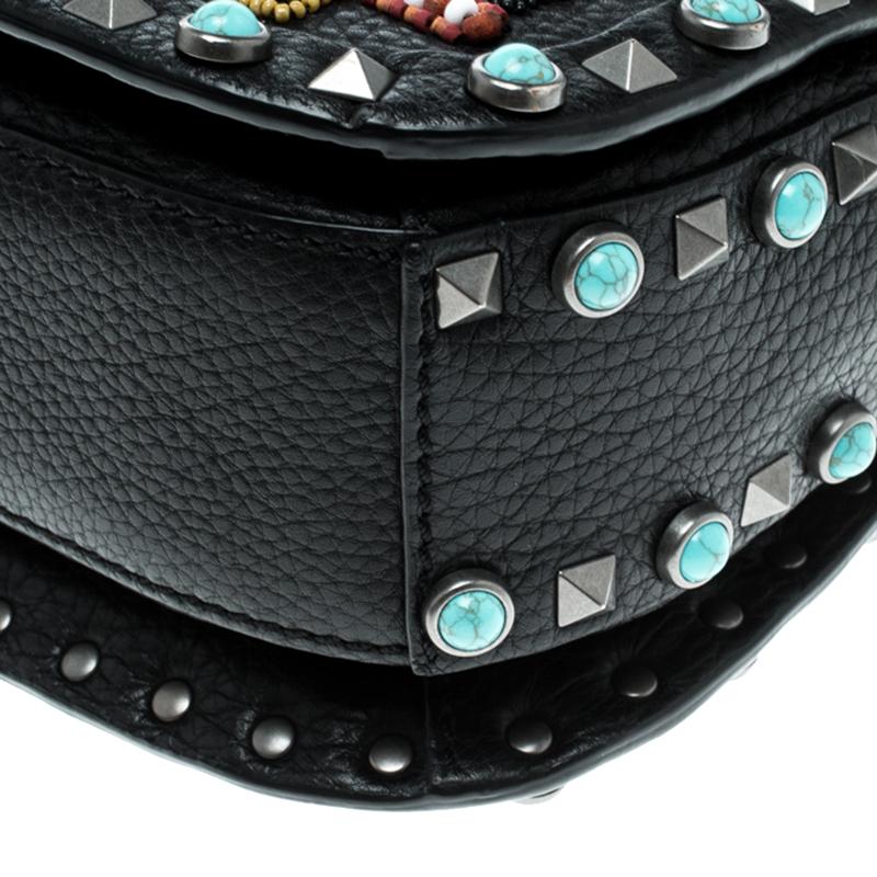 Valentino Black Leather Medium Beaded Patch Rolling Rockstud Shoulder Bag In Good Condition In Dubai, Al Qouz 2