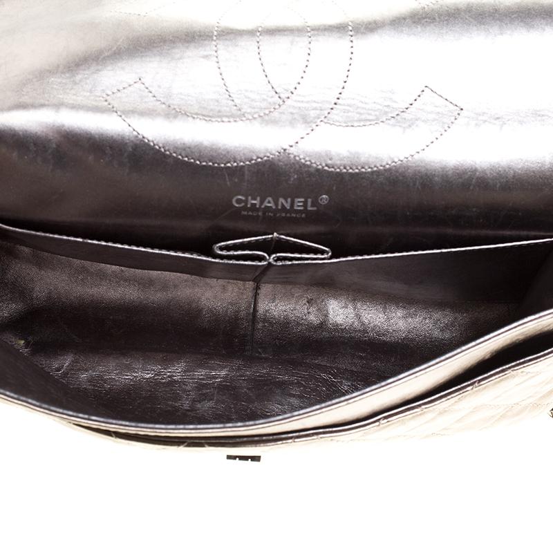 Chanel Silver Quilted Leather Reissue 2.55 Classic 227 Flap Bag In Good Condition In Dubai, Al Qouz 2