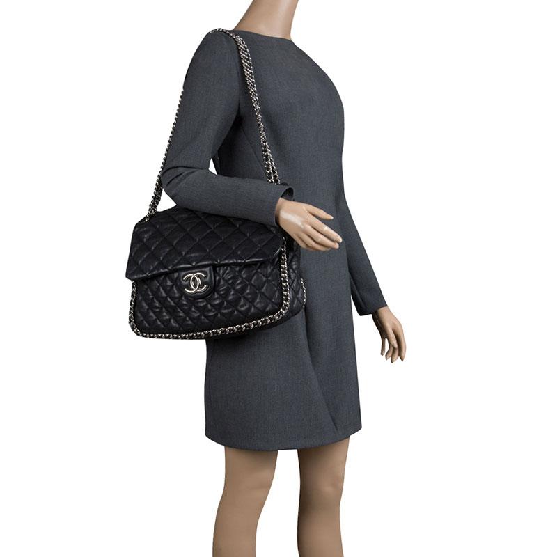 Chanel Black Leather Maxi Chain Around Flap Shoulder Bag In Good Condition In Dubai, Al Qouz 2