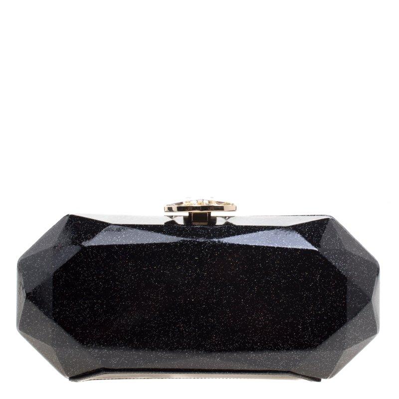 How utterly breathtaking is this Minaudière clutch by Chanel! It is glitzy, well-crafted and overflowing with style. From the way it has been sculpted, to the way it has been designed, this clutch makes a loud fashion statement with every detail.