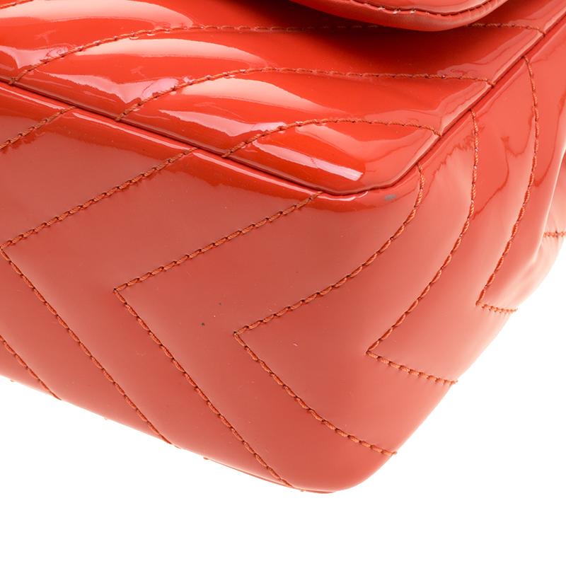 Chanel Coral Quilted Patent Leather Chevron Jumbo Classic Flap Bag In Excellent Condition In Dubai, Al Qouz 2