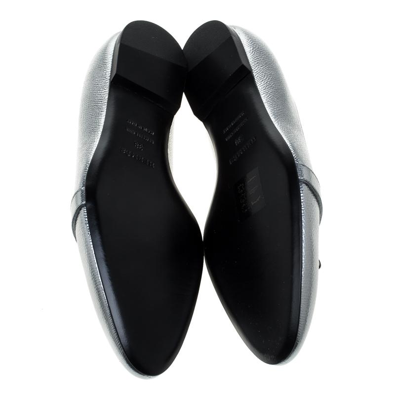 Hermes Metallic Silver Leather Pegase Mini Kelly Buckle Ballet Flats Size 38 In New Condition In Dubai, Al Qouz 2