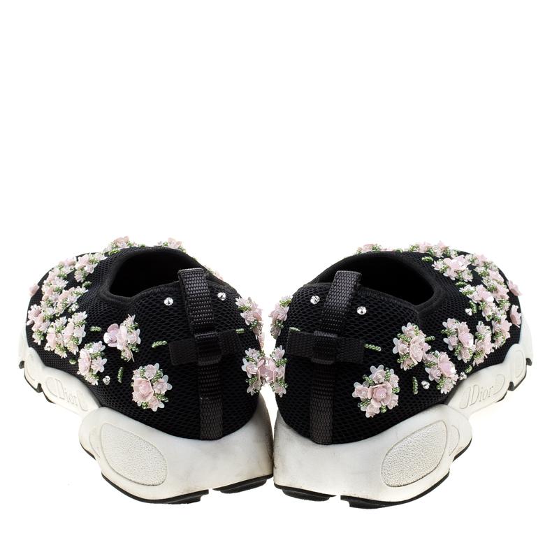Dior Black Mesh Fusion Floral Embellished Slip On Sneakers Size 41 In Good Condition In Dubai, Al Qouz 2