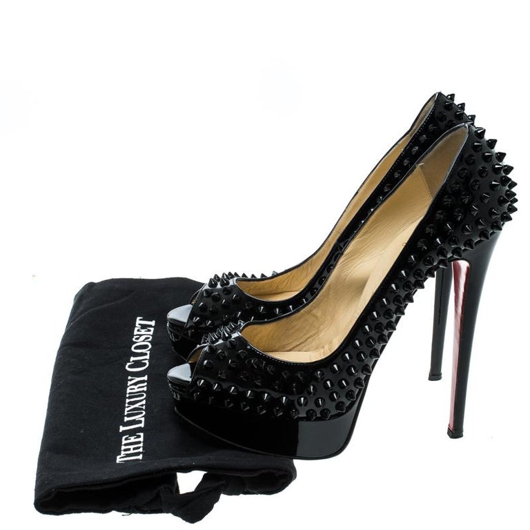 spiked platform pumps