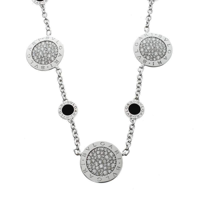 While it may be a dream for many to own a piece as mesmerizing as this one from Bvlgari, you can proudly have this very dream on your neck. Finely created from 18k white gold and designed with 7 circular motifs, the necklace is visually stunning.