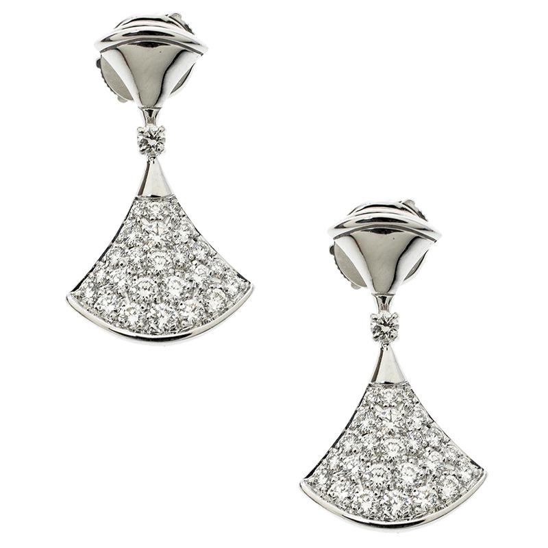 Bvlgari Diva's Dream Diamond 18k White Gold Drop Earrings In Good Condition In Dubai, Al Qouz 2
